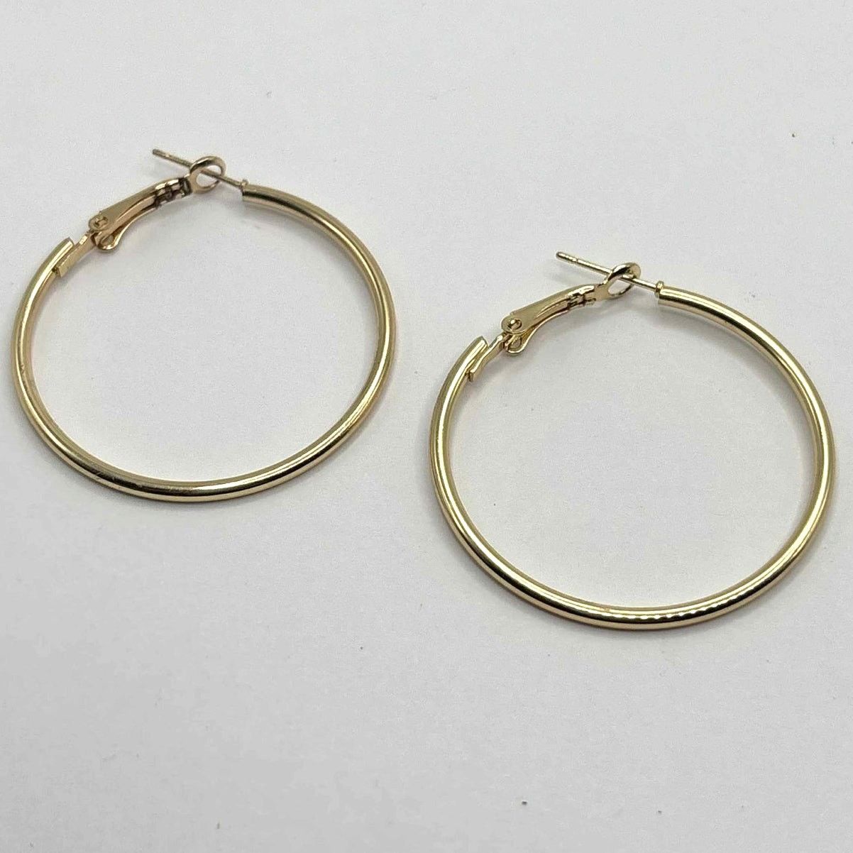 Other Y2K Gold Earrings Size ONE SIZE - 3 Thumbnail