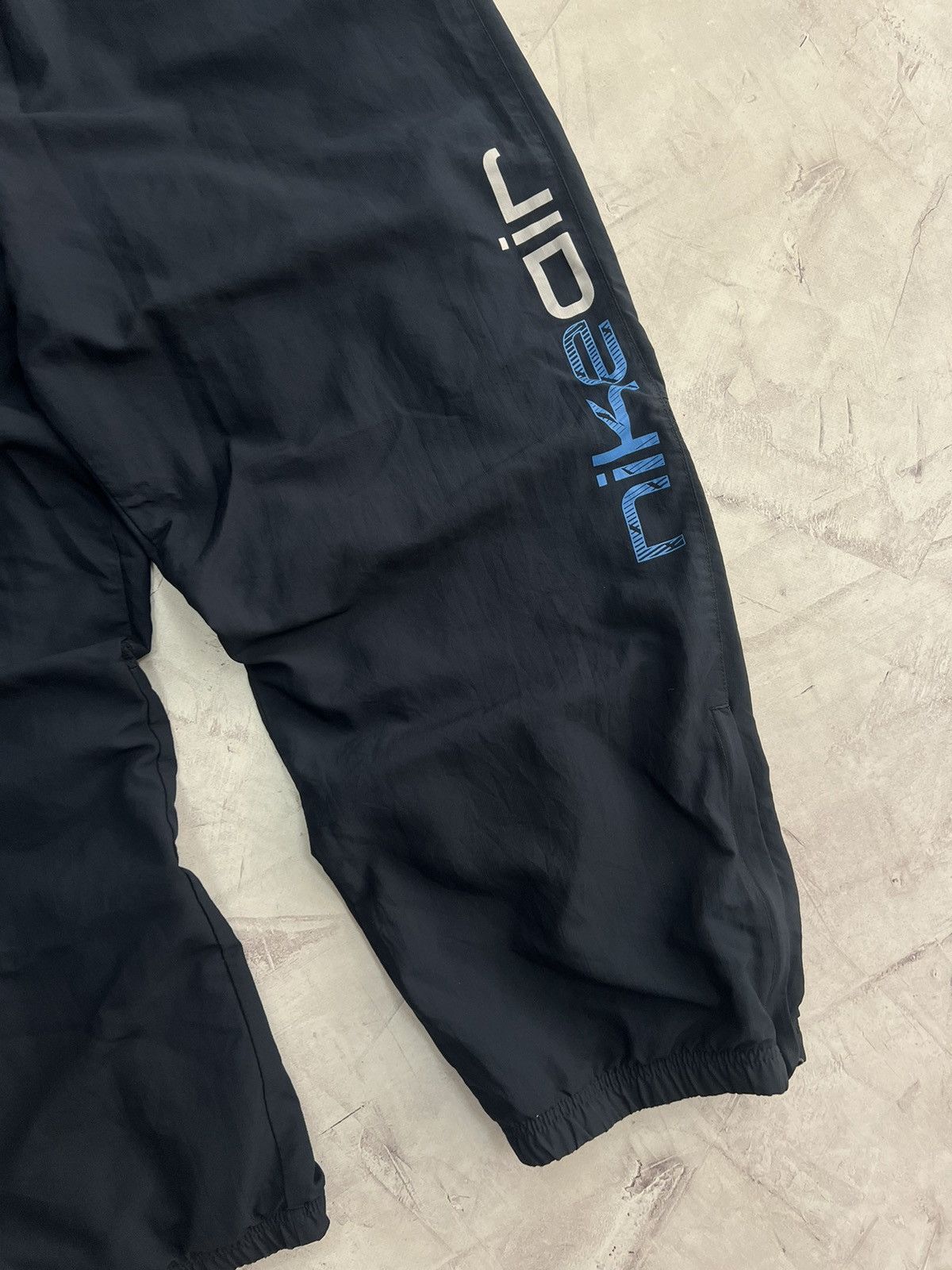 Nike × Vintage Vintage 00s Nike Air Nylon Baggy Track Pants Size US 38 / EU 54 - 3 Thumbnail