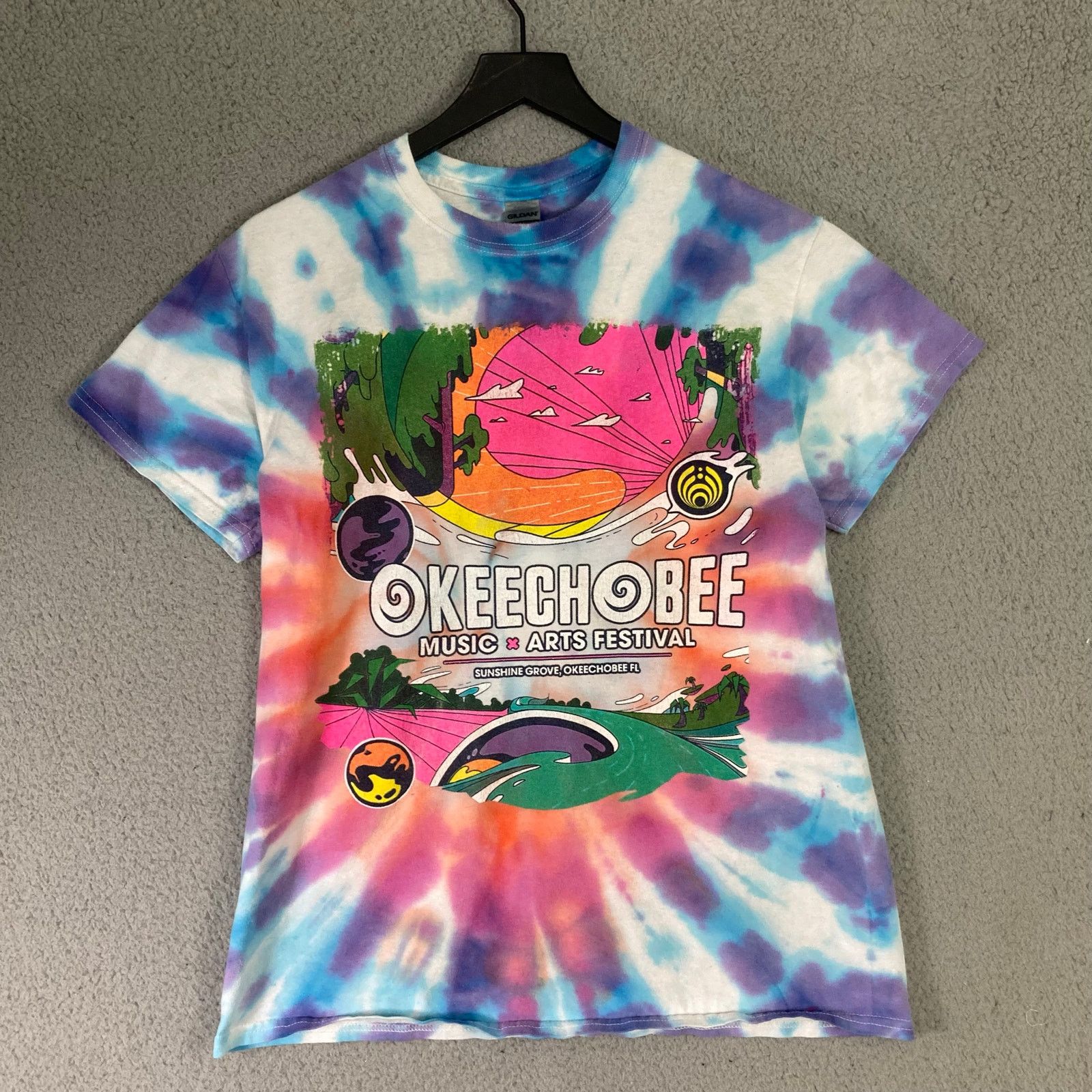 Gildan Okeechobee Music Festival 2020 Tie-Dye T-Shirt Unisex M Size US M / EU 48-50 / 2 - 8 Thumbnail