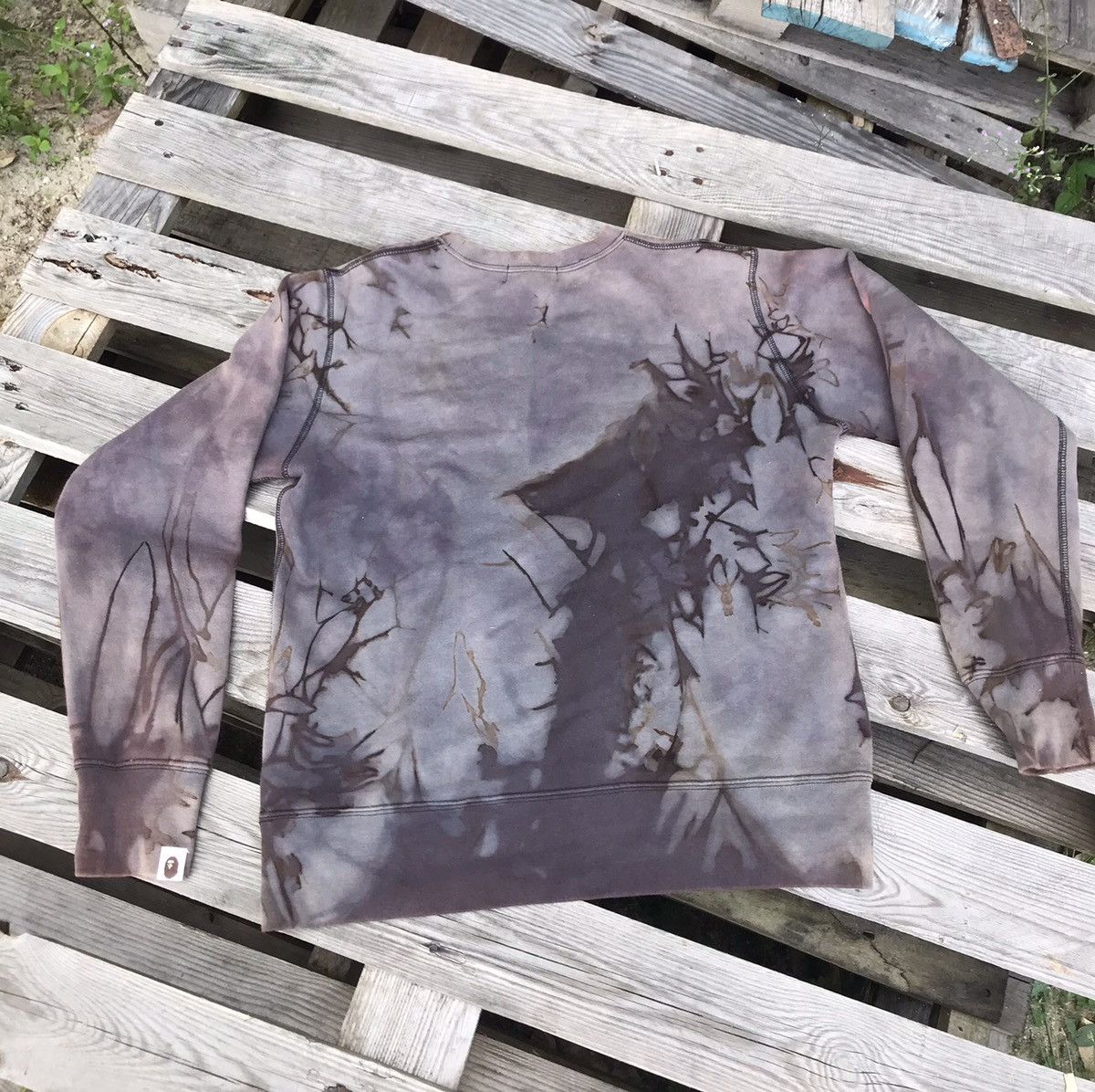 Japanese Brand × Nigo × Vintage Vintage A Bathing Ape art by flood Size US M / EU 48-50 / 2 - 6 Thumbnail