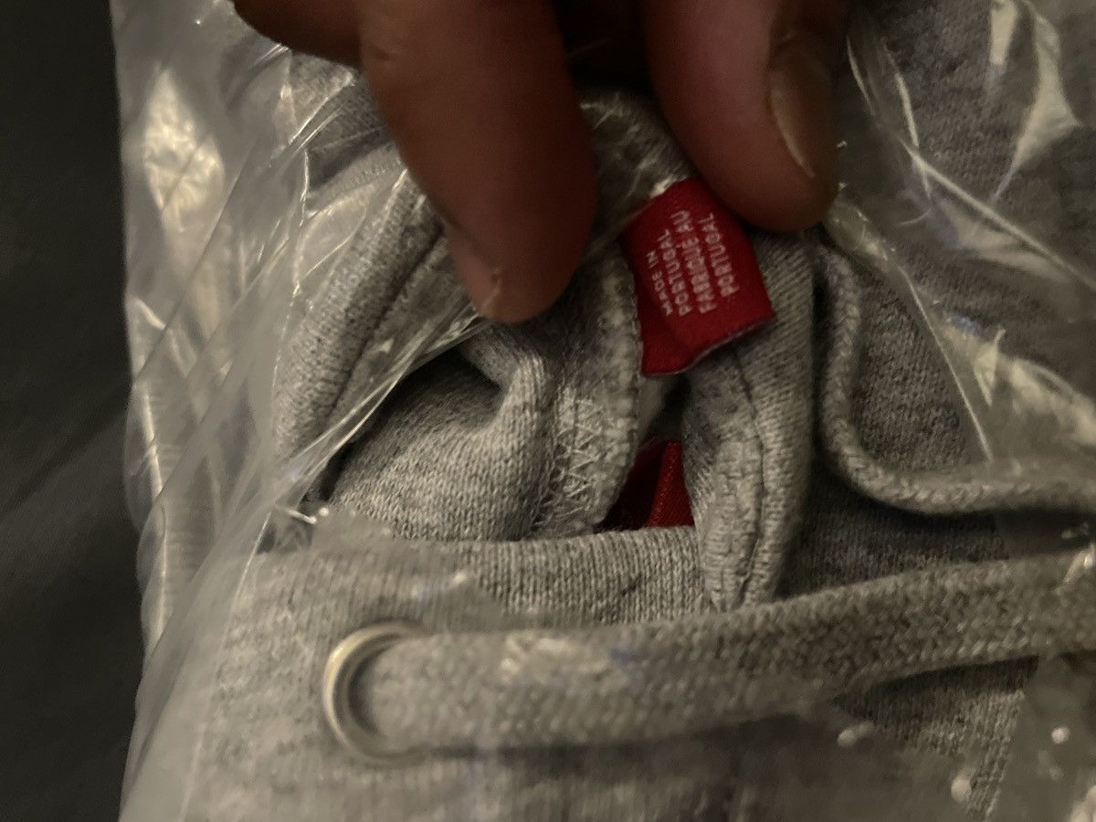 Supreme Heather Grey Reversed Supreme Hooded Sweatshirt Size US S / EU 44-46 / 1 - 5 Thumbnail