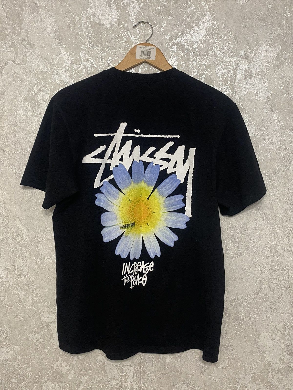 Stussy Stussy T-shirt flower in back Size US M / EU 48-50 / 2 - 1 Thumbnail