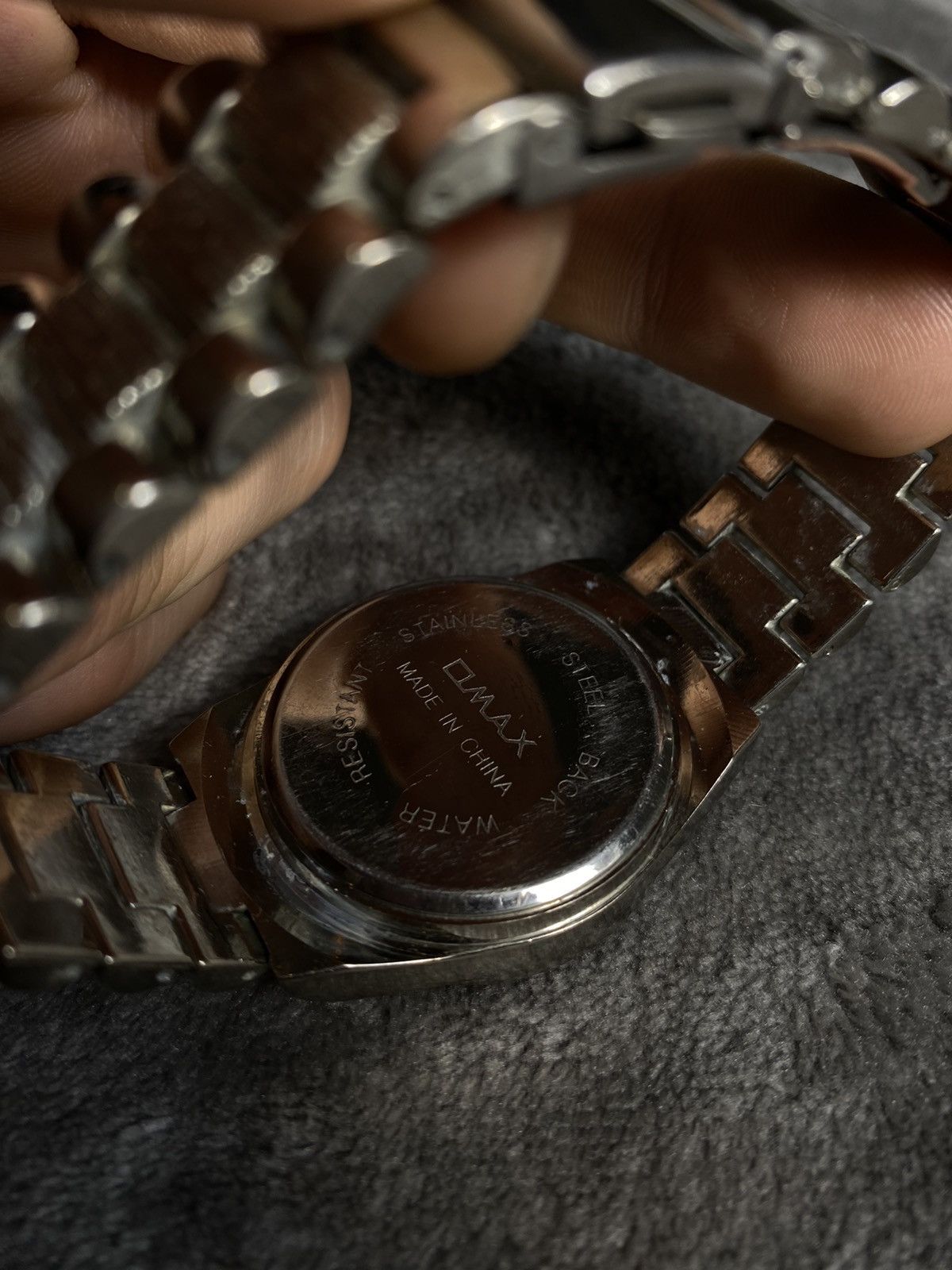 Jewelry × Vintage Futuristic Vintage Quartz Watch | 100% Working Size ONE SIZE - 7 Thumbnail