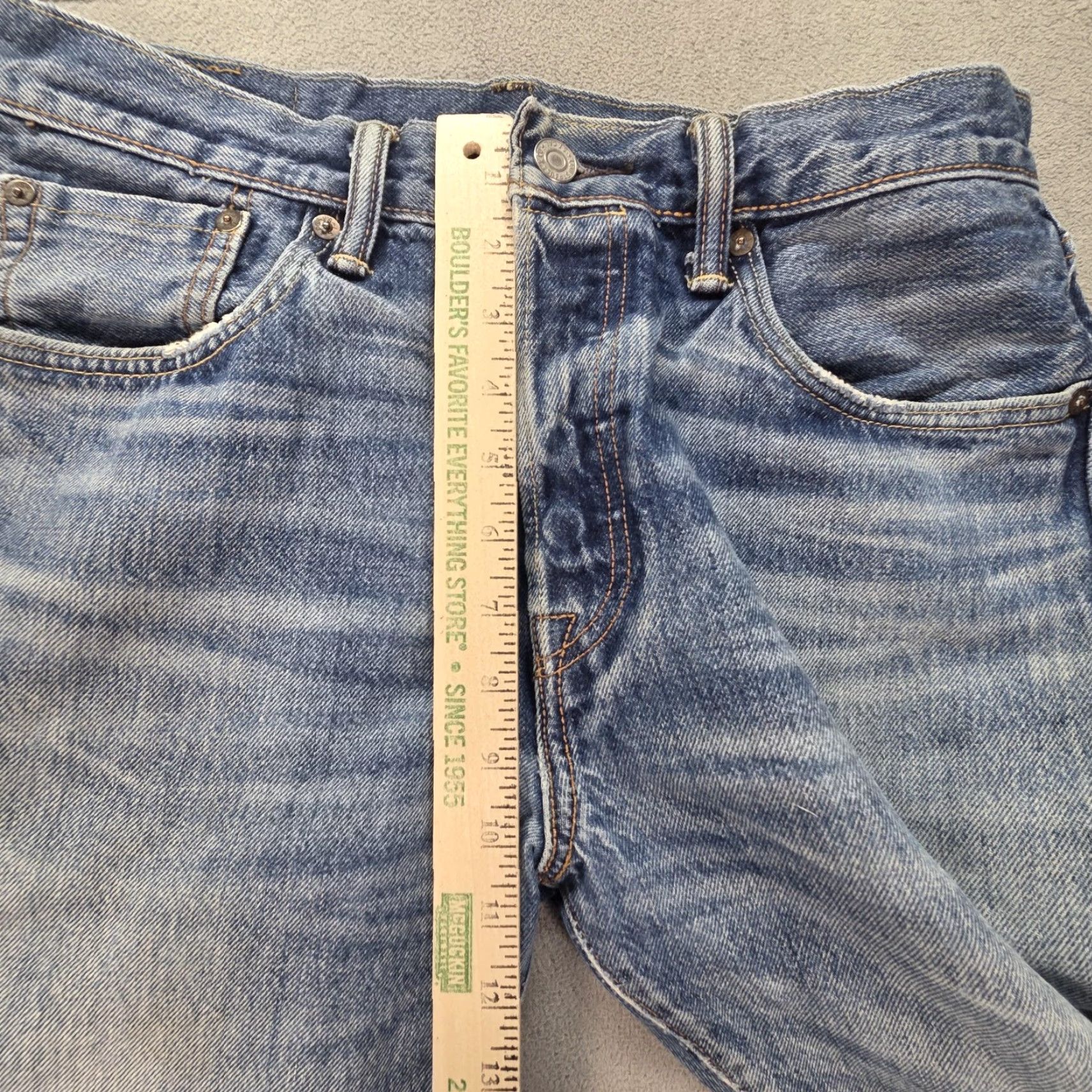 Levi's VINTAGE Levis 501 Jeans Mens Selvedge Medium Blue Tapered Whiskers Honeycomb Fits 30x31 Size US 30 / EU 46 - 7 Thumbnail