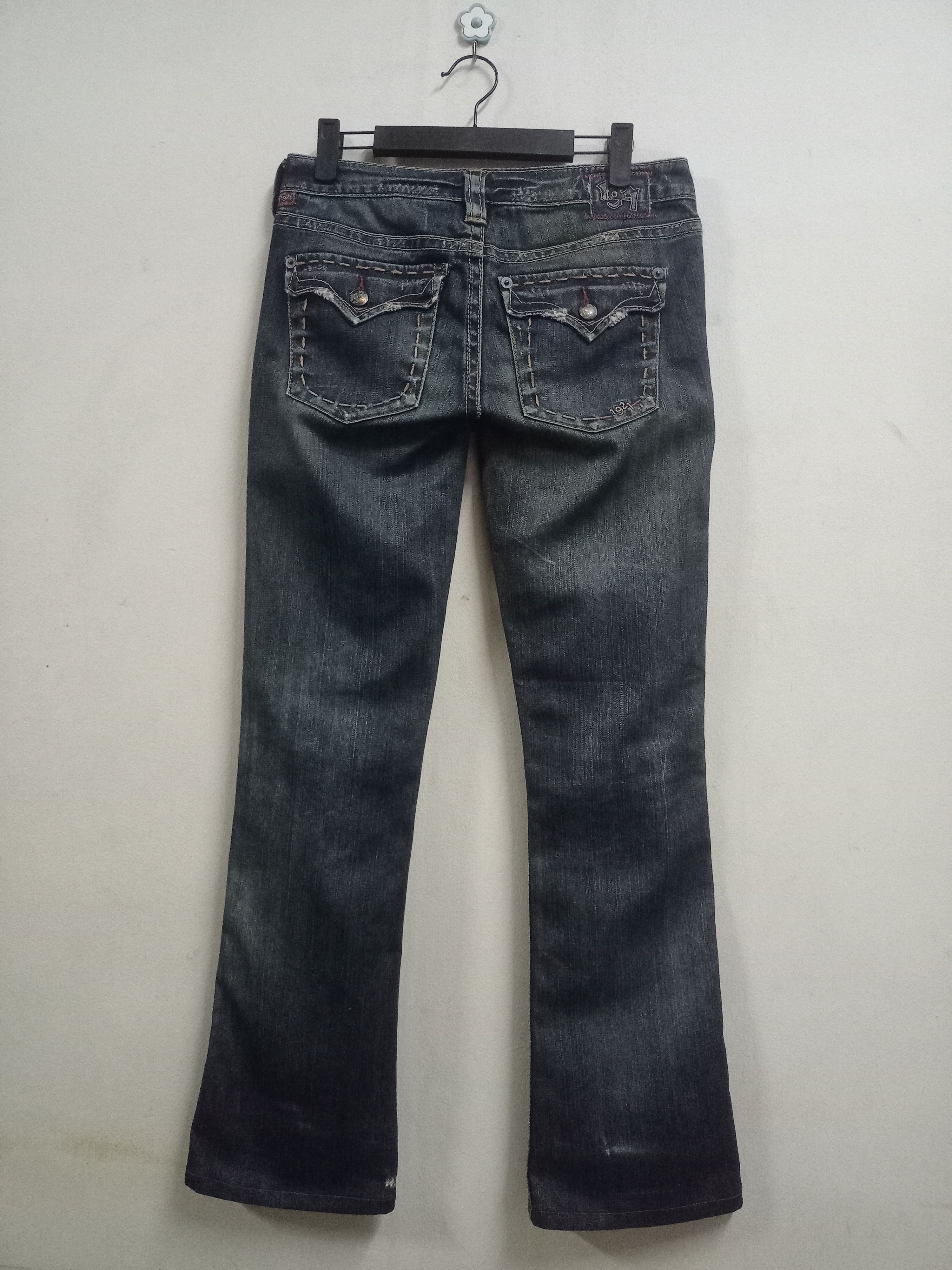 Japanese Brand Vintage Japanese Brand Washed Blue Flare Style Jeans Size 30" / US 8 / IT 44 - 2 Thumbnail