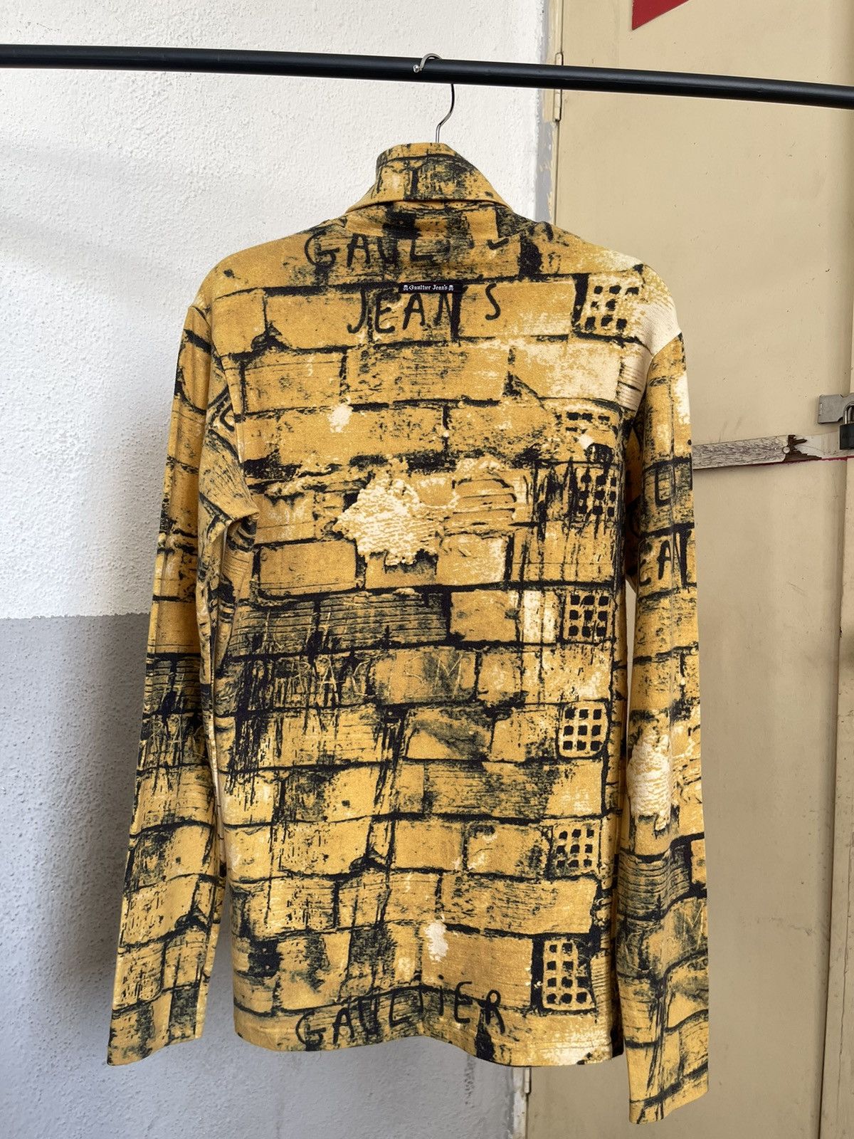 Jean Paul Gaultier Jean Paul Gaultier Jeans Brick Wall Fight Racism Turtleneck Size US M / EU 48-50 / 2 - 2 Thumbnail