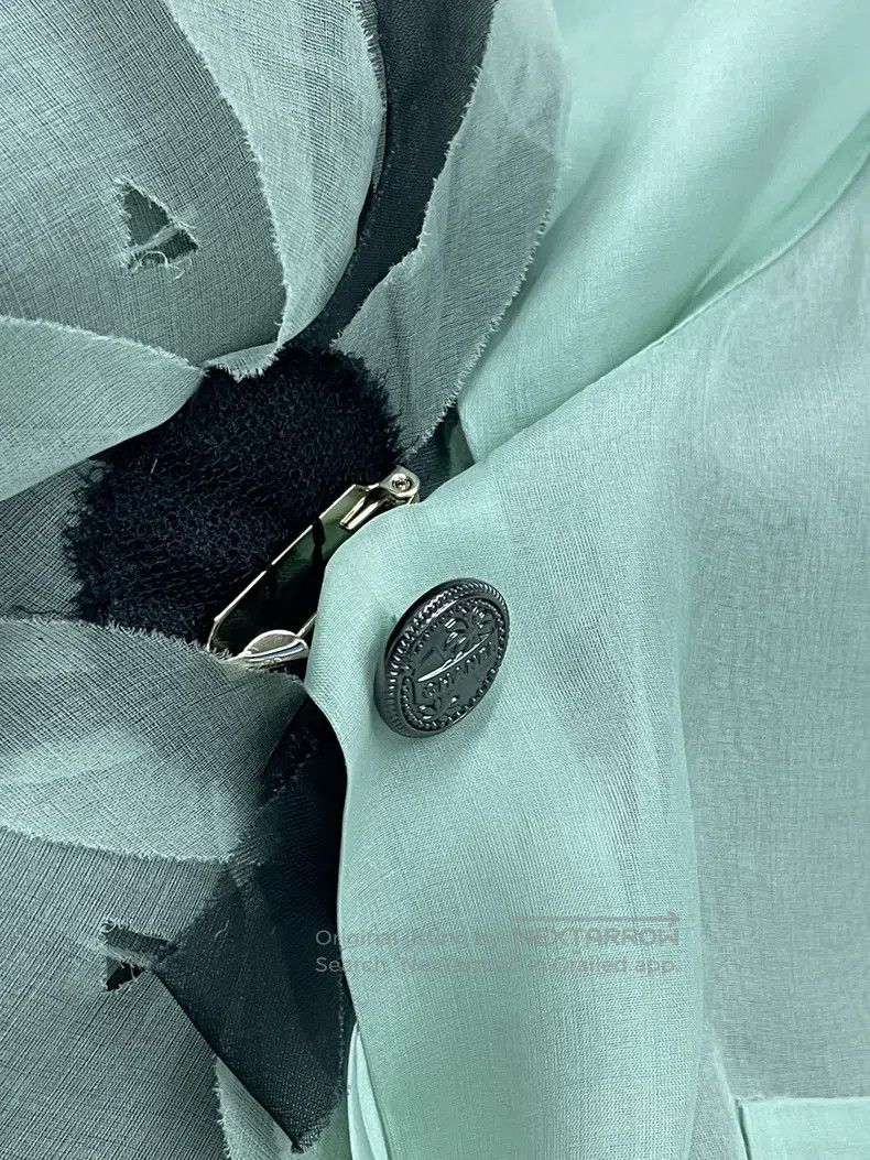 Chanel Chanel Flower brooch shirt long sleeves Size XS / US 0-2 / IT 36-38 - 6 Thumbnail