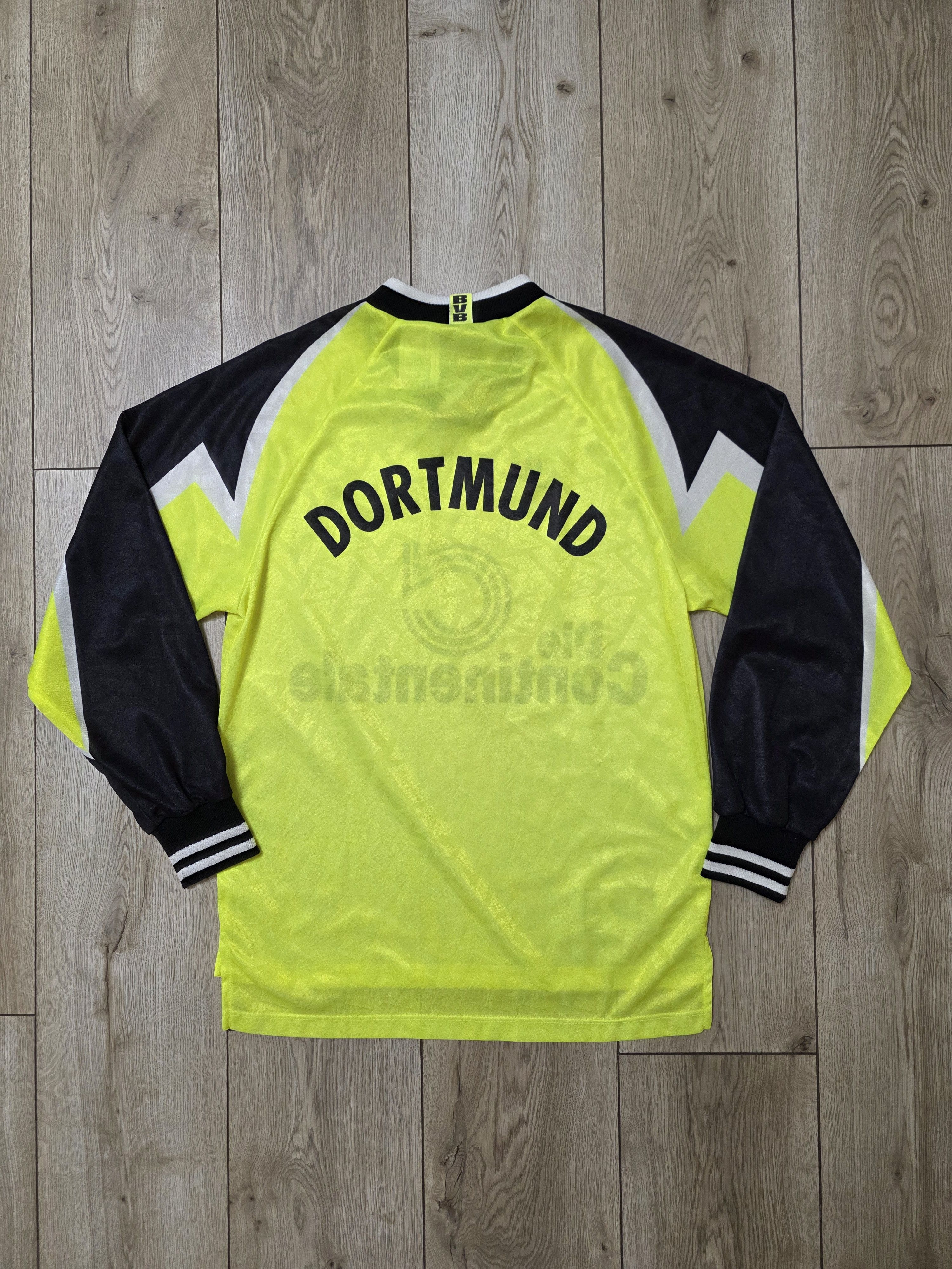 Vintage BORUSSIA DORTMUND 1995 1996 VINTAGE FOOTBALL SOCCER JERSEY Size US S / EU 44-46 / 1 - 2 Thumbnail