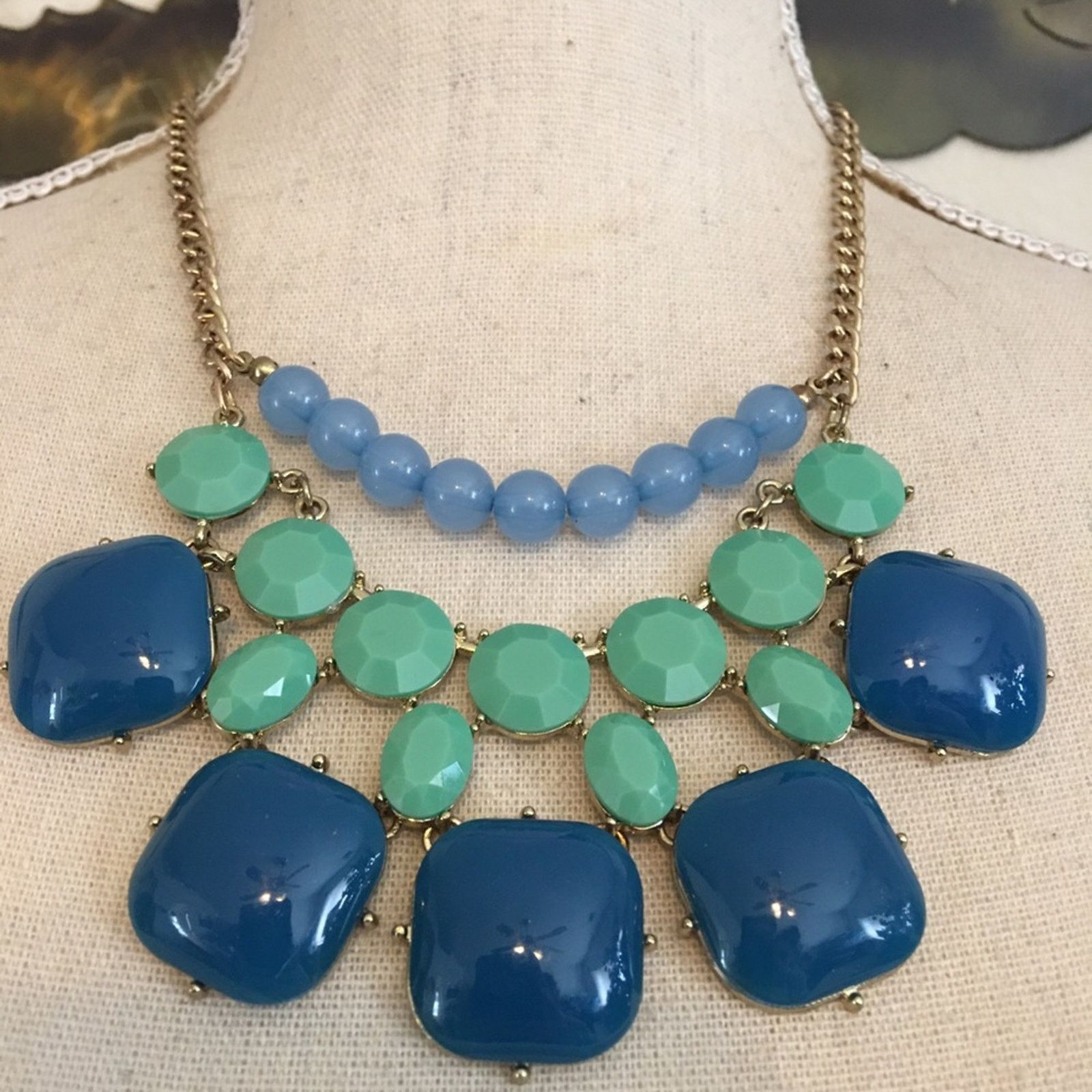 Jewelry Blue and mint tone gold chain link necklace Size ONE SIZE - 1 Thumbnail