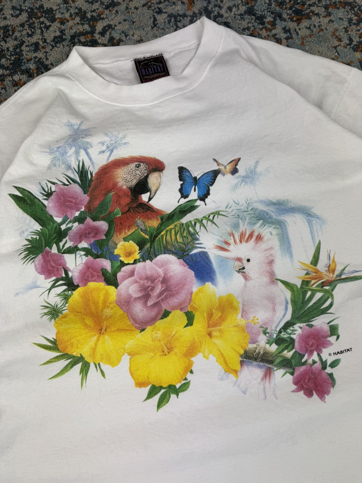 Vintage Vintage 90s parrots jungle animal print graphic tee Size US XL / EU 56 / 4 - 4 Thumbnail