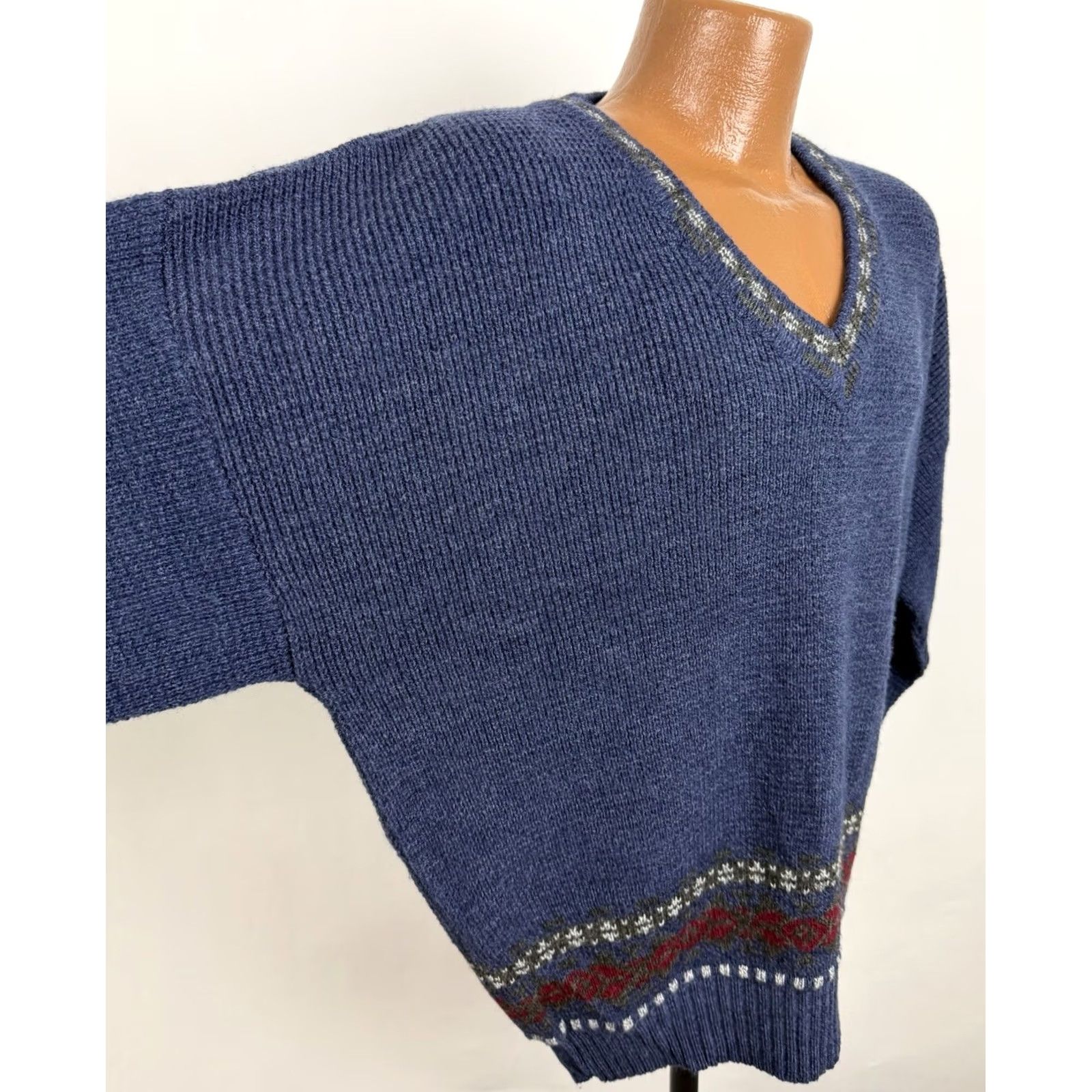 Vintage VINTAGE John Ashford Sweater Mens Large V-Neck Navy Blue Wool Blend Knit Fair Isle 90s Ski Pullover"} Size US L / EU 52-54 / 3 - 7 Thumbnail