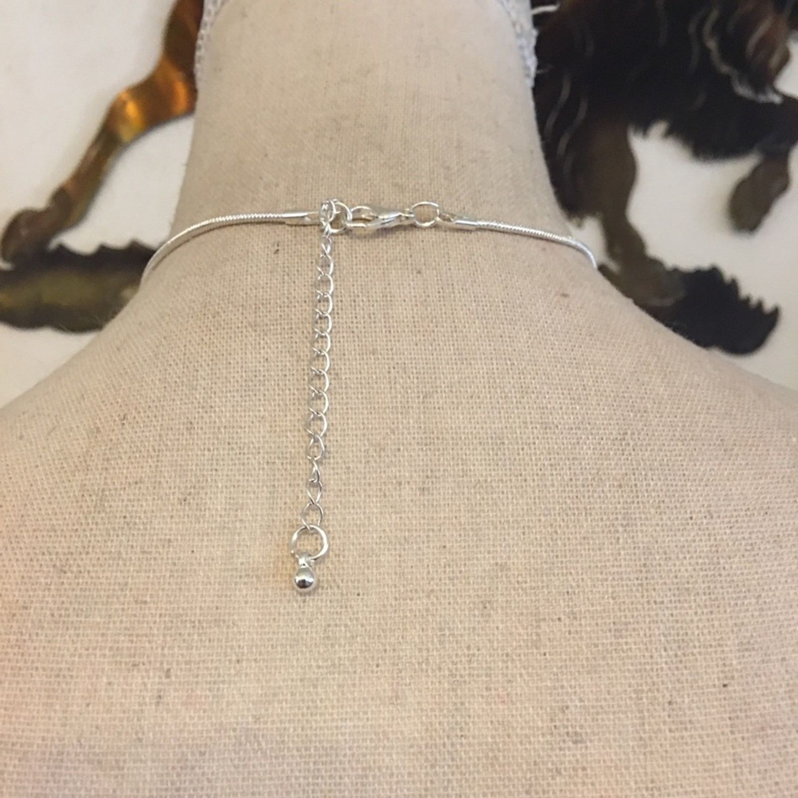 Jewelry Two tone hammered and filigree disc necklace Size ONE SIZE - 5 Thumbnail