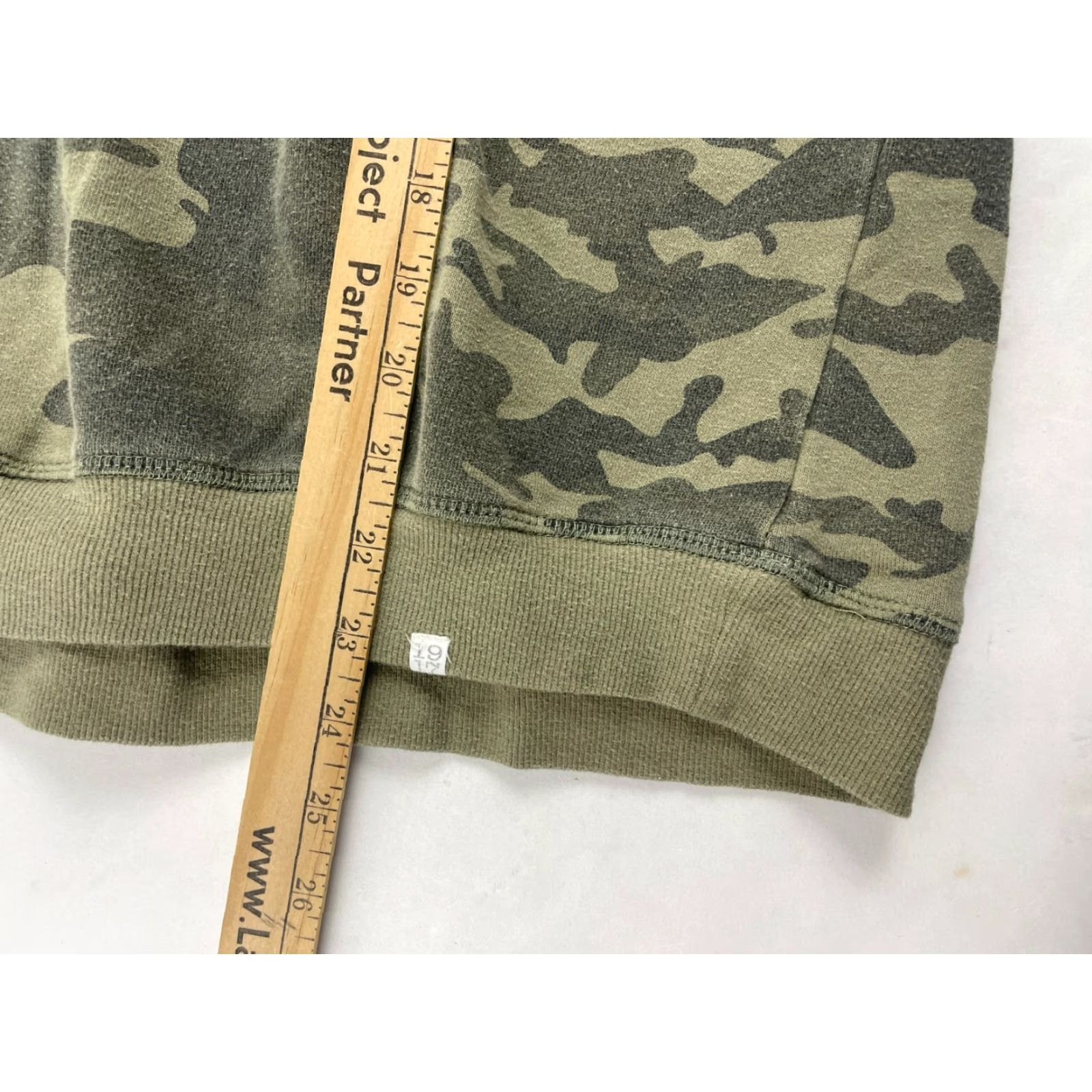 Sovereign Code Sovereign Code Sweater Women's Green Camouflage Pullover Round Neck Medium Size M Shirt Womens Modern Sale: Free Return Size M / US 6-8 / IT 42-44 - 7 Thumbnail