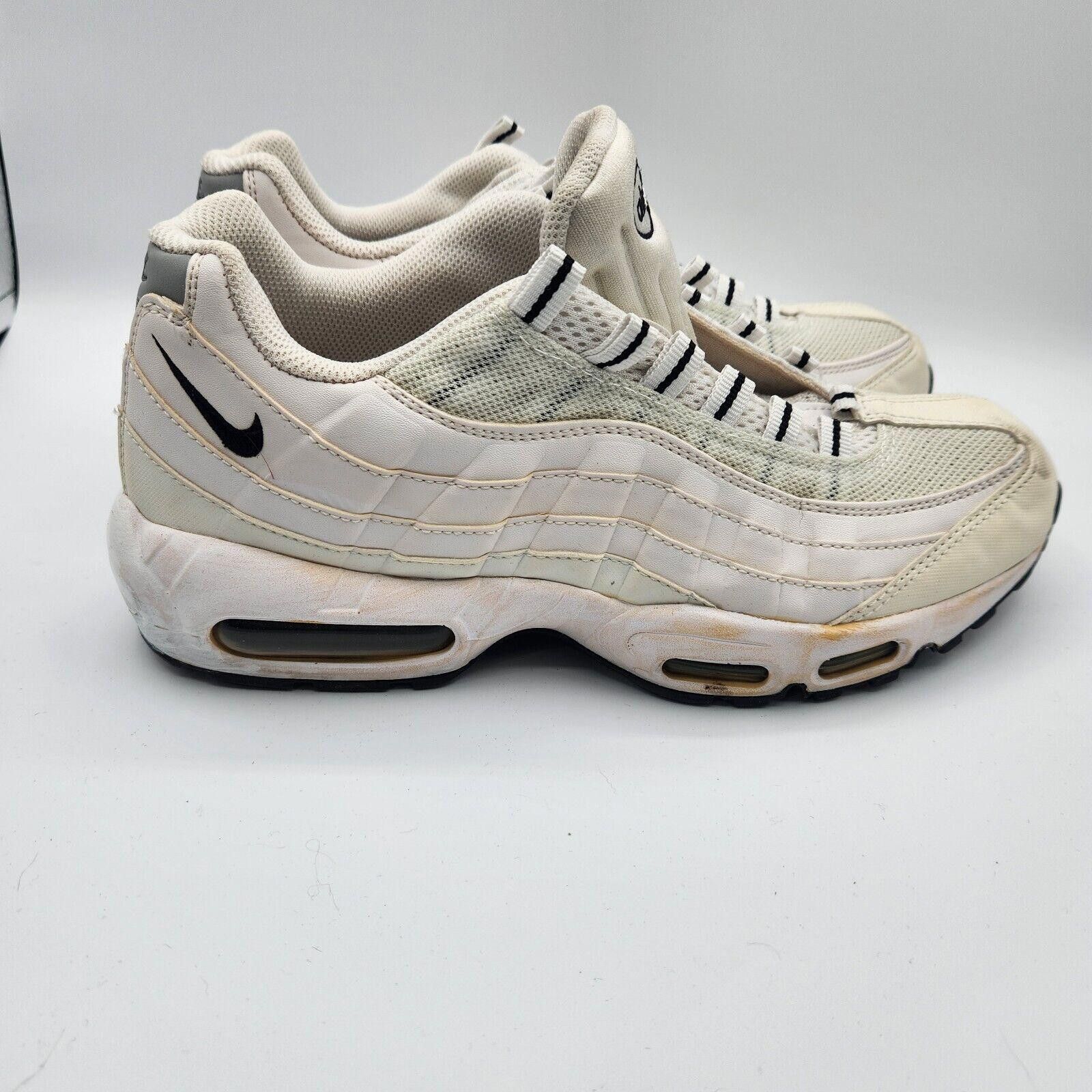 Nike Nike Air Max 95 ‘Triple White' 609048-109 sz 10 2016 Size US 10 / EU 43 - 6 Thumbnail