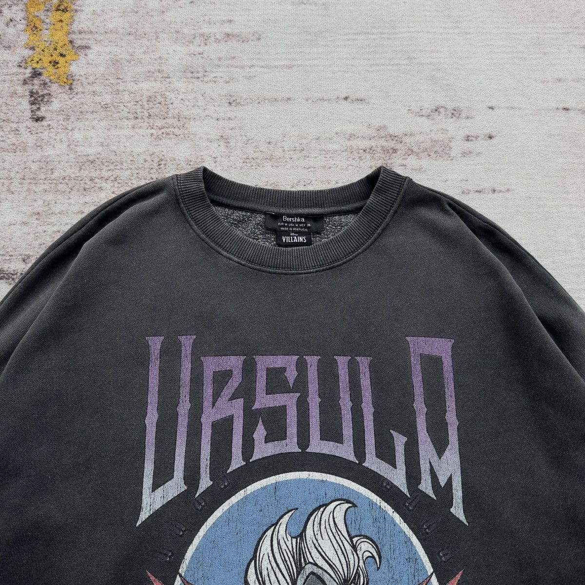 Disney DISNEY VILLAINS URSULA GRAPHIC BIG LOGO ACID WASH COLOUR Size US M / EU 48-50 / 2 - 4 Thumbnail