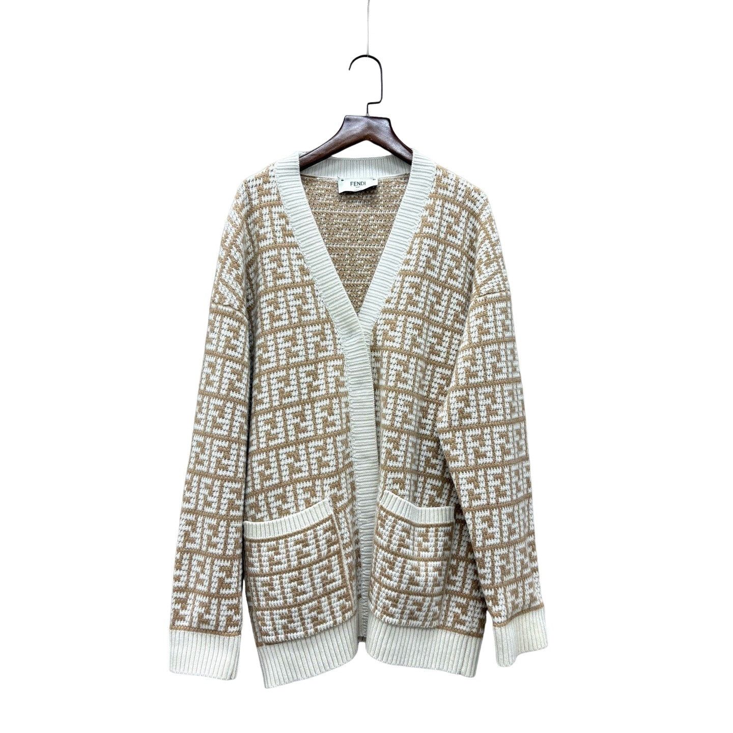 Fendi Fendi FF Logo Cashmere Cardigan Size IT 36 Size XS / US 0-2 / IT 36-38 - 1 Thumbnail