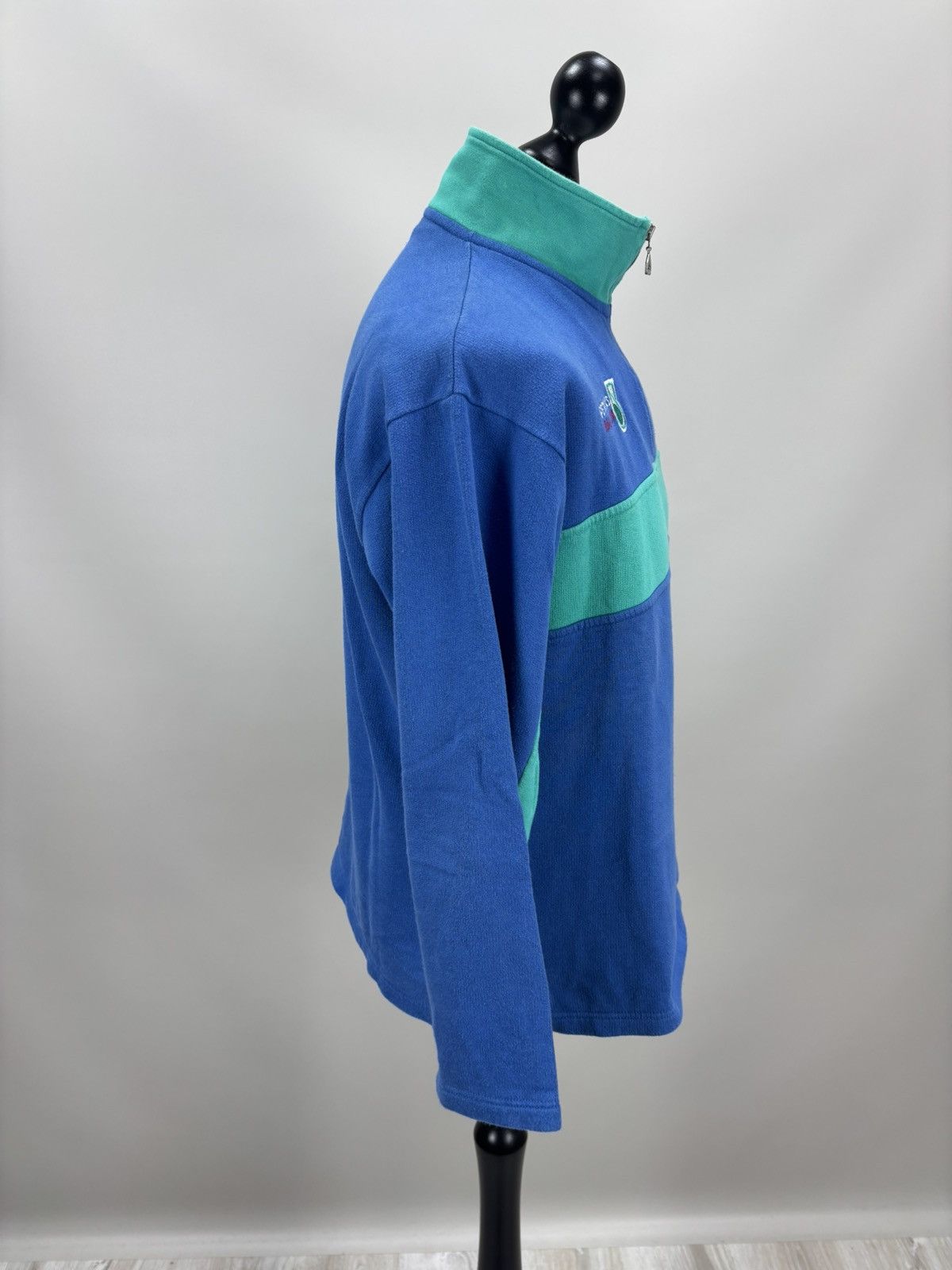 Red Bull Mens vintage sweatshirt Red Bull Sauber Petronas Size XS/S Size US XS / EU 42 / 0 - 5 Thumbnail