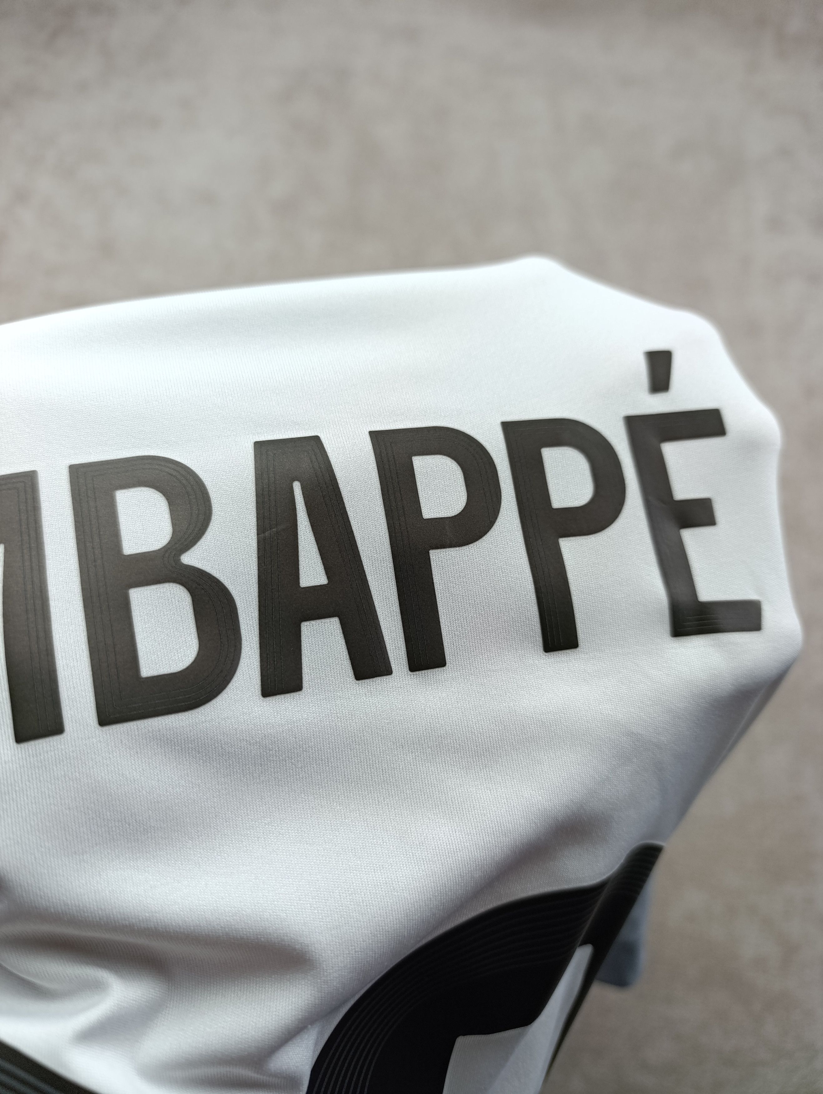 Adidas Adidas #10 MBAPPE Real Madrid 25/26 Home Jersey White Size US S / EU 44-46 / 1 - 19 Thumbnail