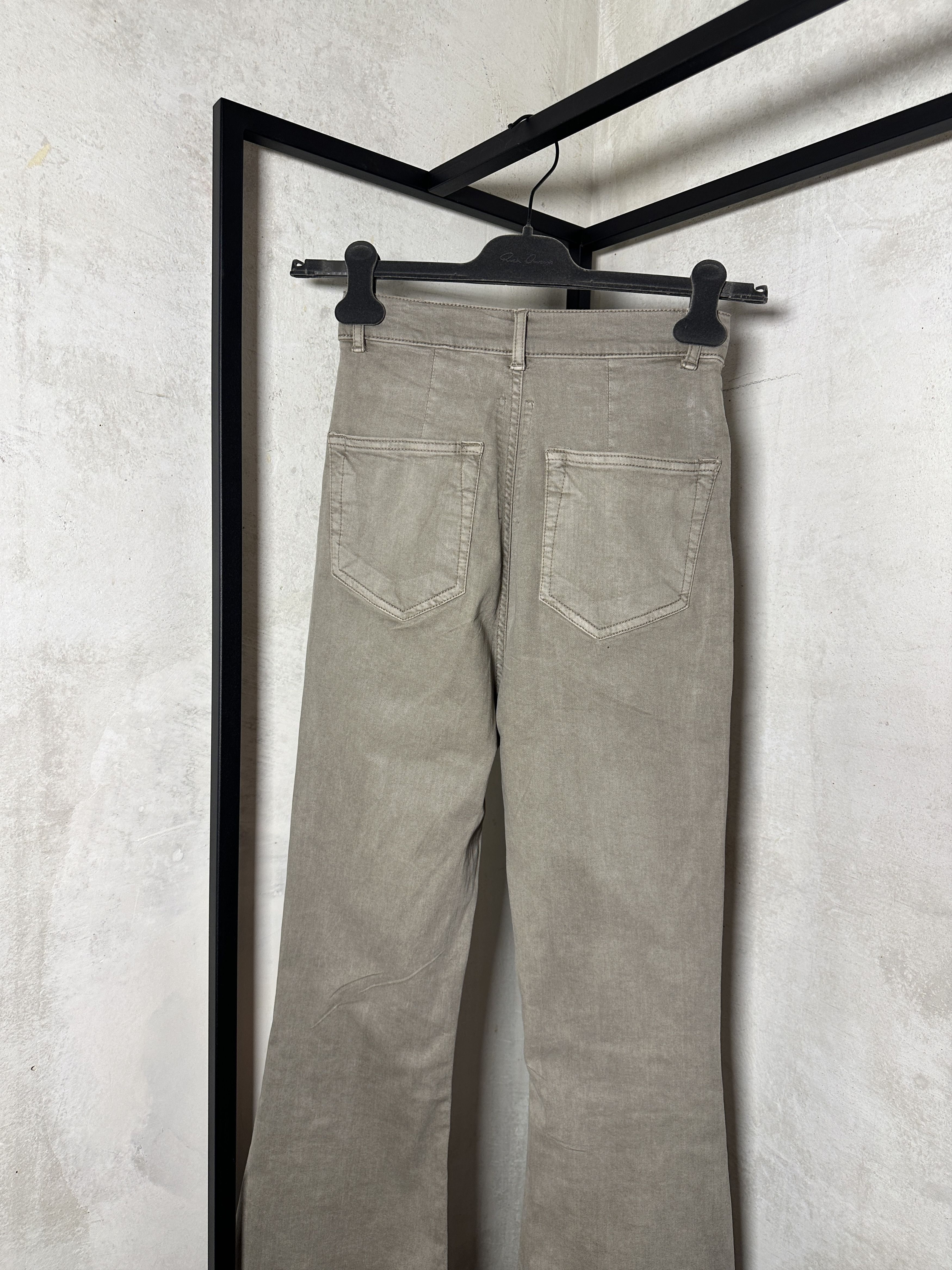 Rick Owens Drkshdw Rick Owens DRKSHDW Bolan Bootcut Jeans Pearl Size 25" / US 0 / IT 36 - 8 Thumbnail