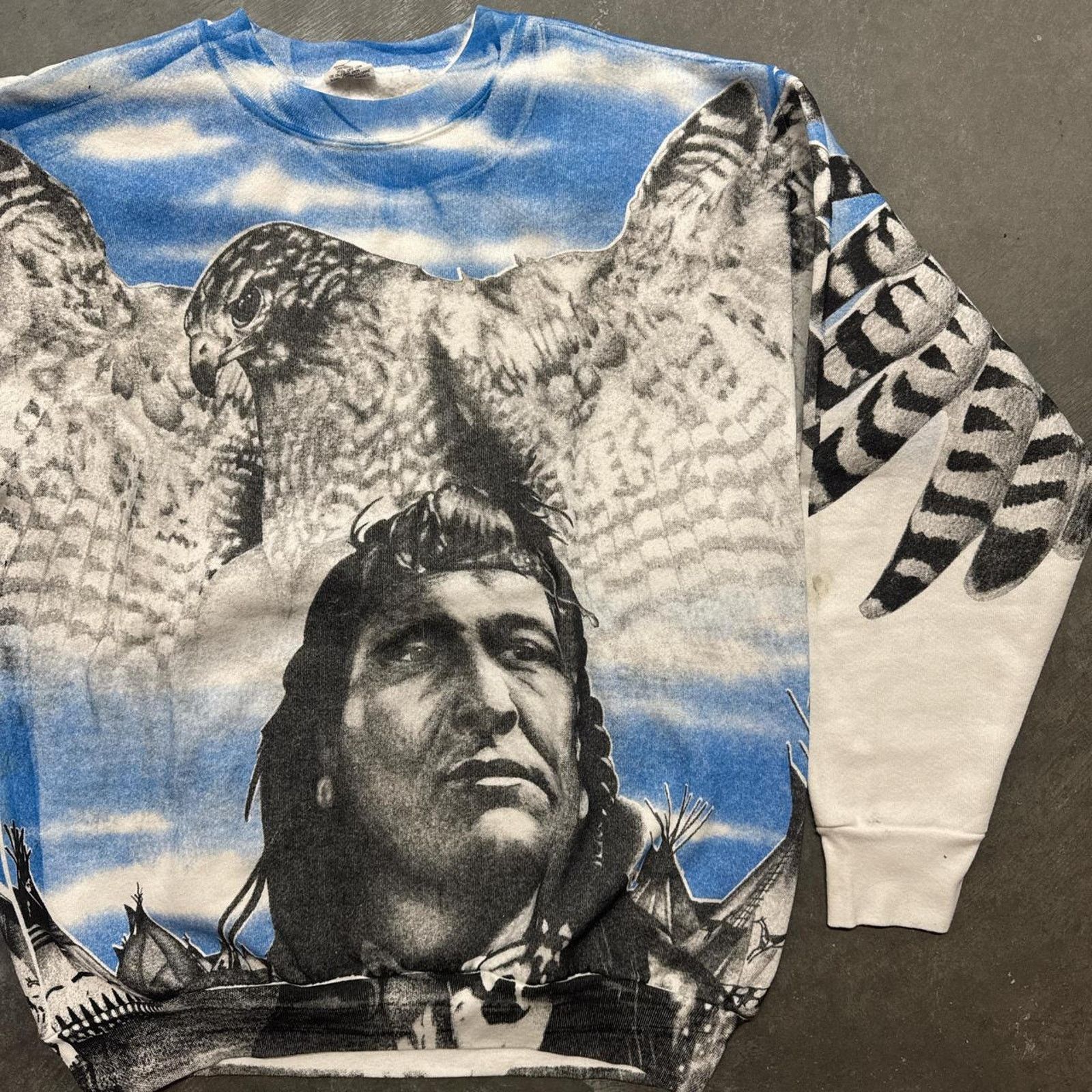 Vintage Vintage 90s AOP Native American Navajo Hawk Crewneck Size US L / EU 52-54 / 3 - 2 Thumbnail