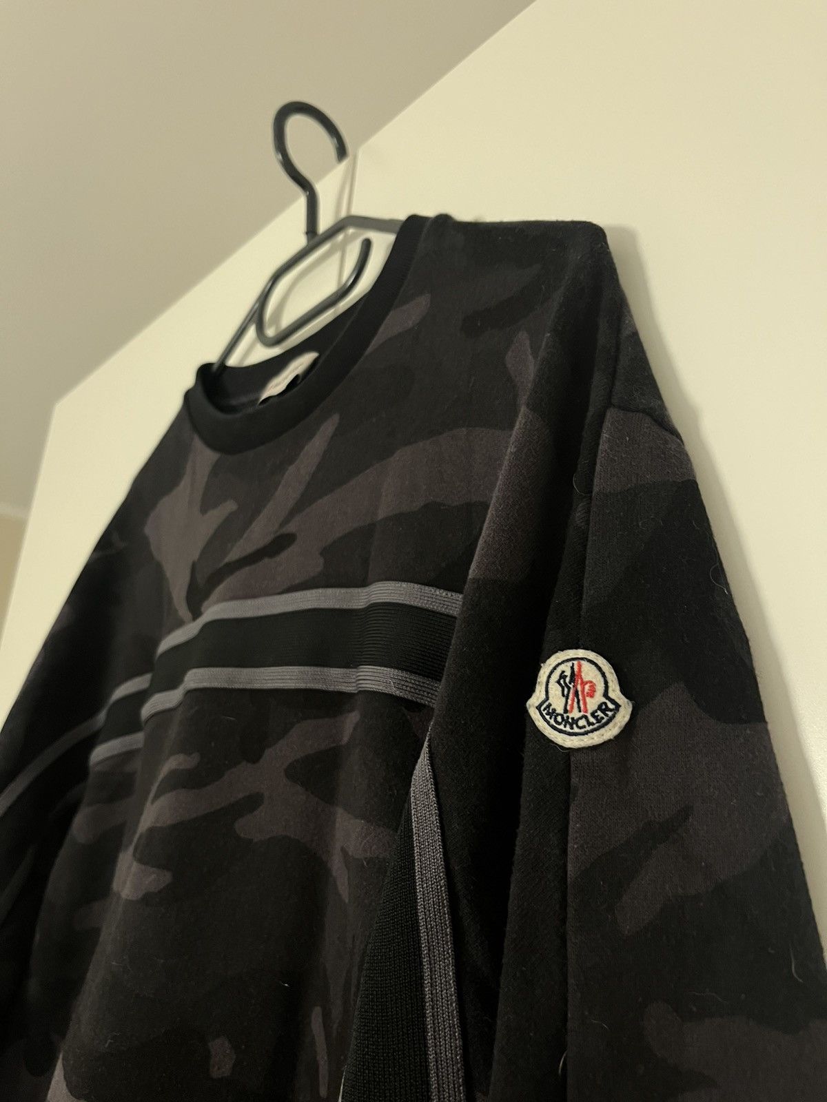 Moncler Moncler dark camo crewneck Size US M / EU 48-50 / 2 - 1 Thumbnail