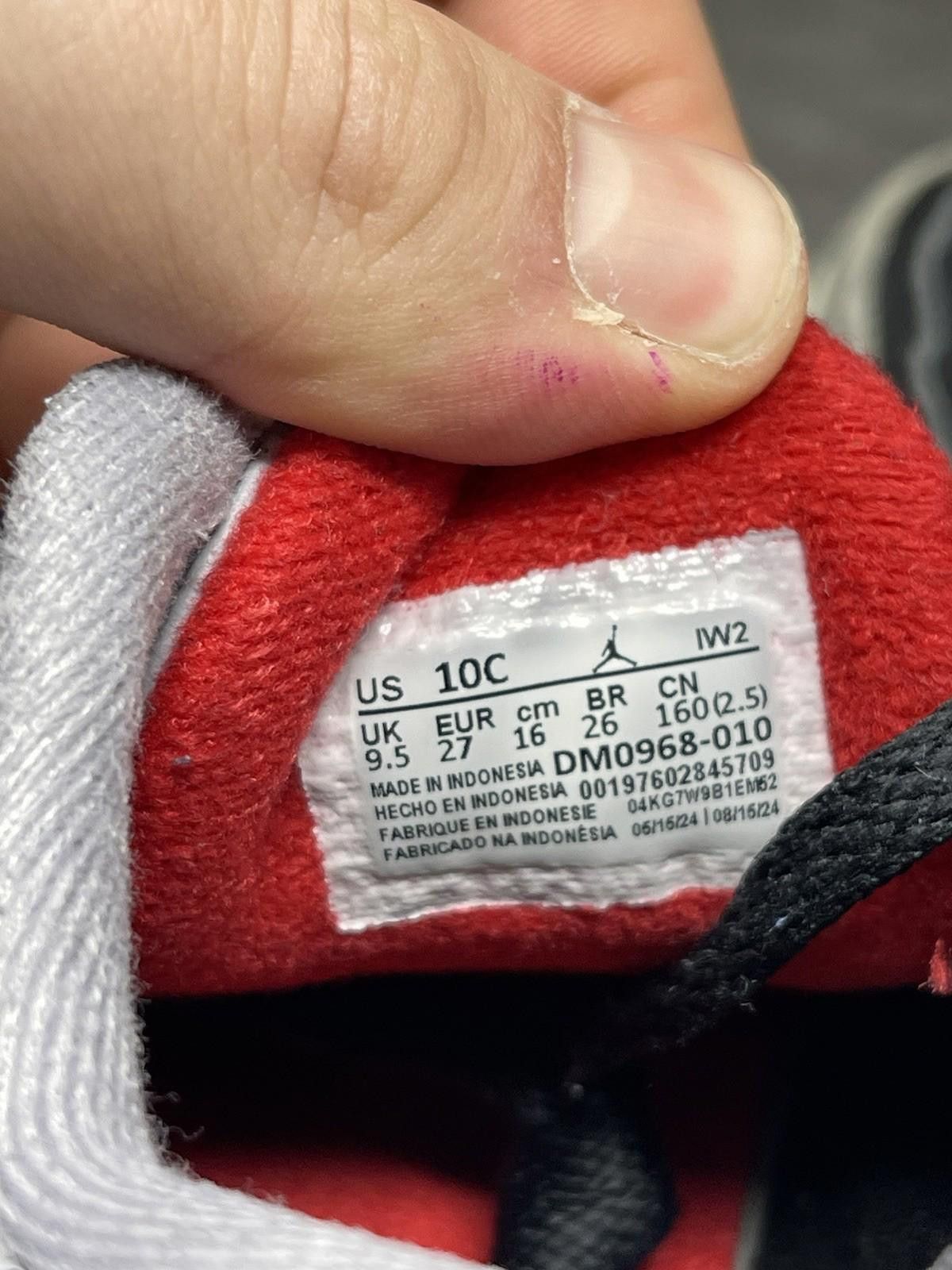 Jordan Brand Air Jordan 3 Black Cement Kids Size 10C Toddler Sneakers Size US 10 / EU 43 - 7 Thumbnail