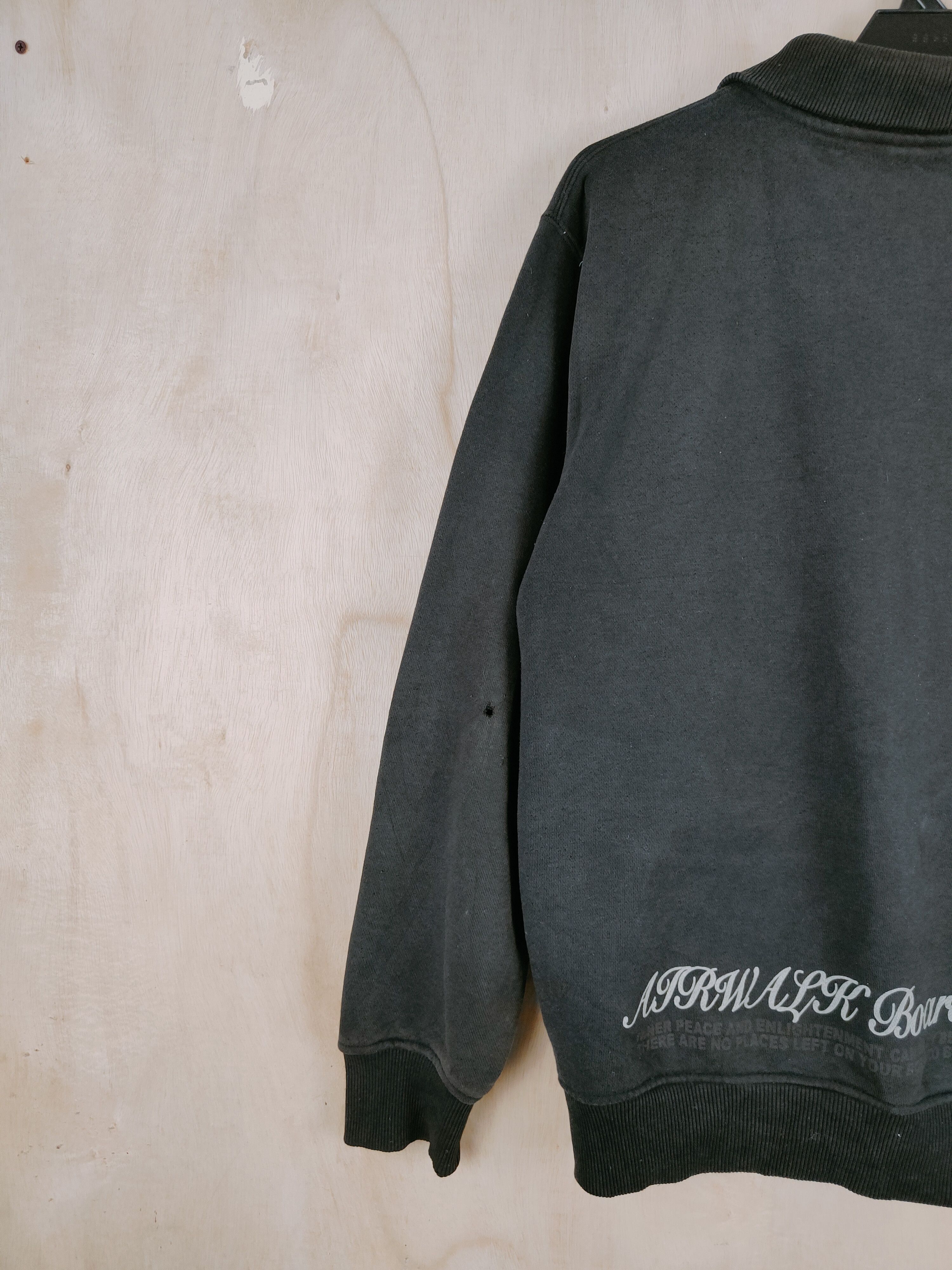 Airwalk Airwalk vintage Black Faded Sweaters #S2597 Size US M / EU 48-50 / 2 - 10 Thumbnail