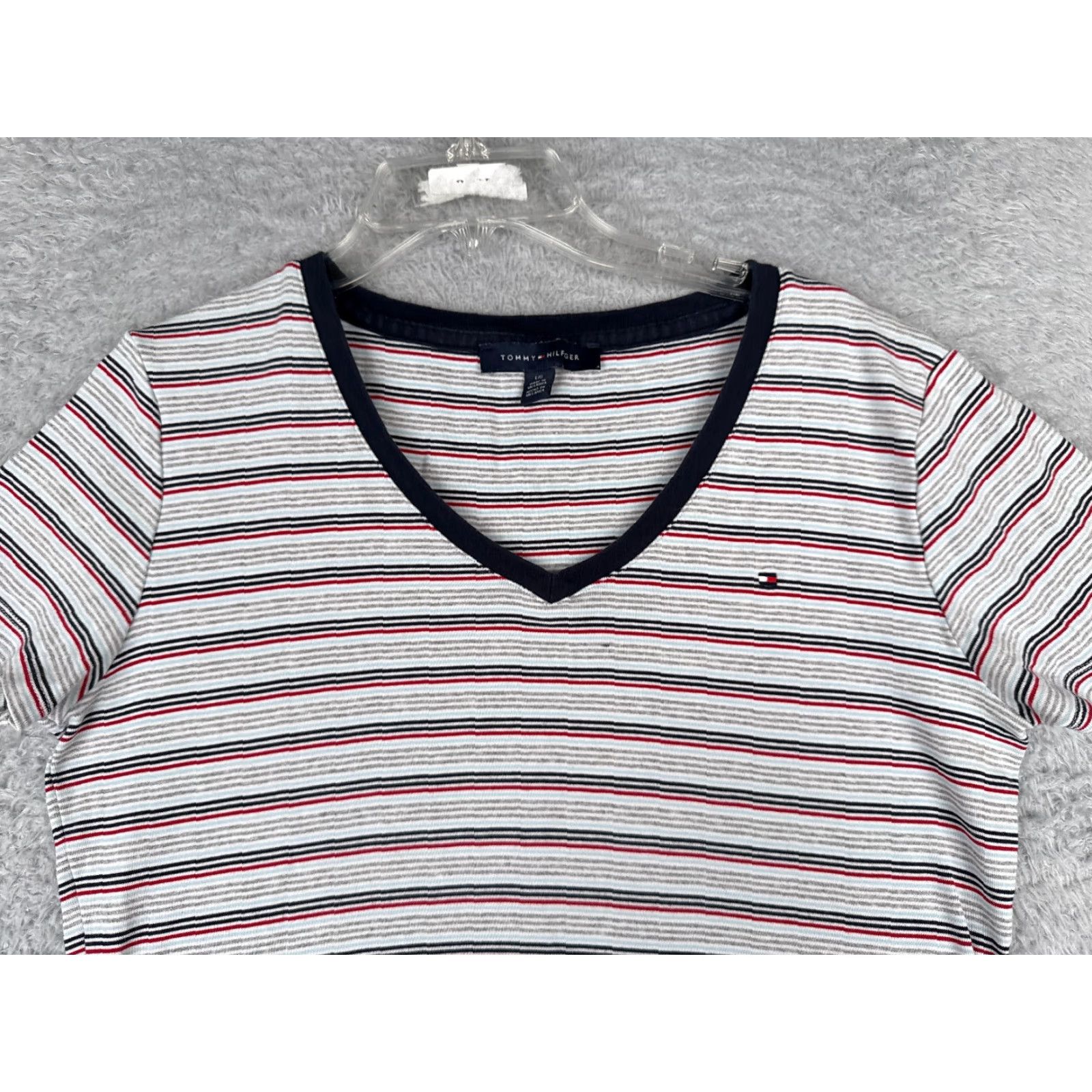 Tommy Hilfiger VINTAGE Tommy Hilfiger Shirt Womens Large Gray Red Stripe V-Neck Short Sleeve Cotton Size L / US 10 / IT 46 - 4 Thumbnail