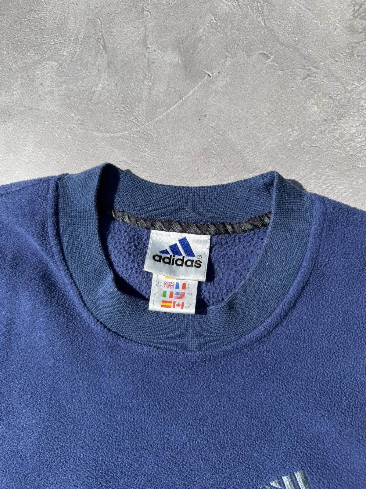 Adidas Vintage 00s Adidas Fleece Crewneck Sweatshirt Size US S / EU 44-46 / 1 - 5 Thumbnail