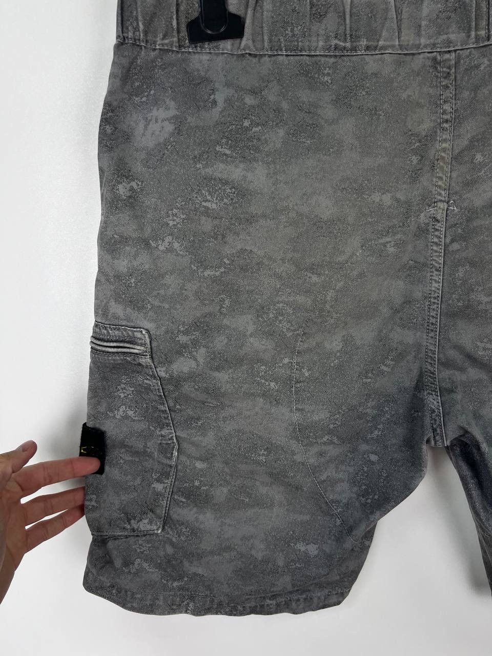 Stone Island Stone Island camo cargo shorts size 34 Size US 34 / EU 50 - 10 Thumbnail