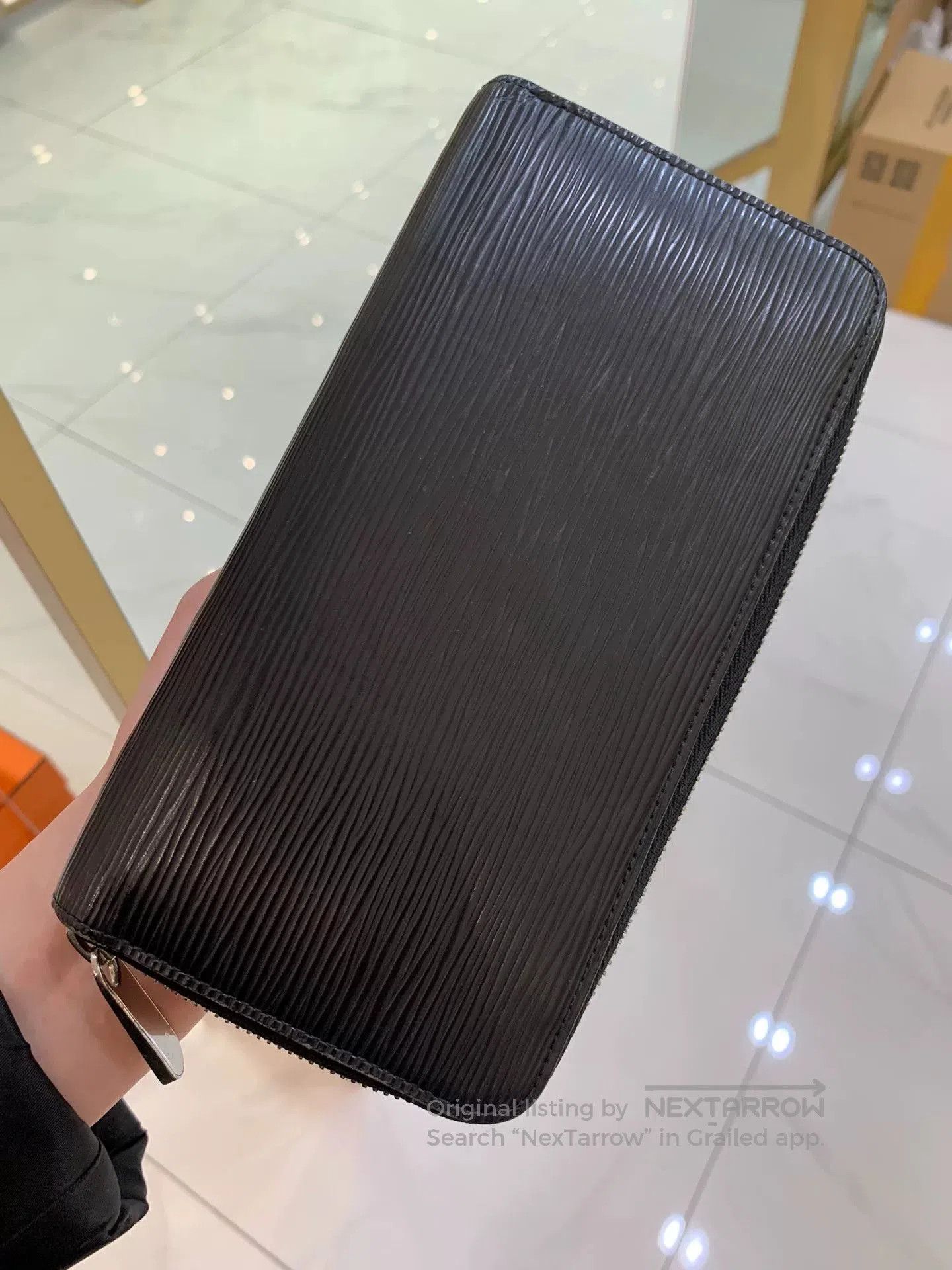 Louis Vuitton LV Black Epi Leather Long Wallet. Size ONE SIZE - 2 Thumbnail