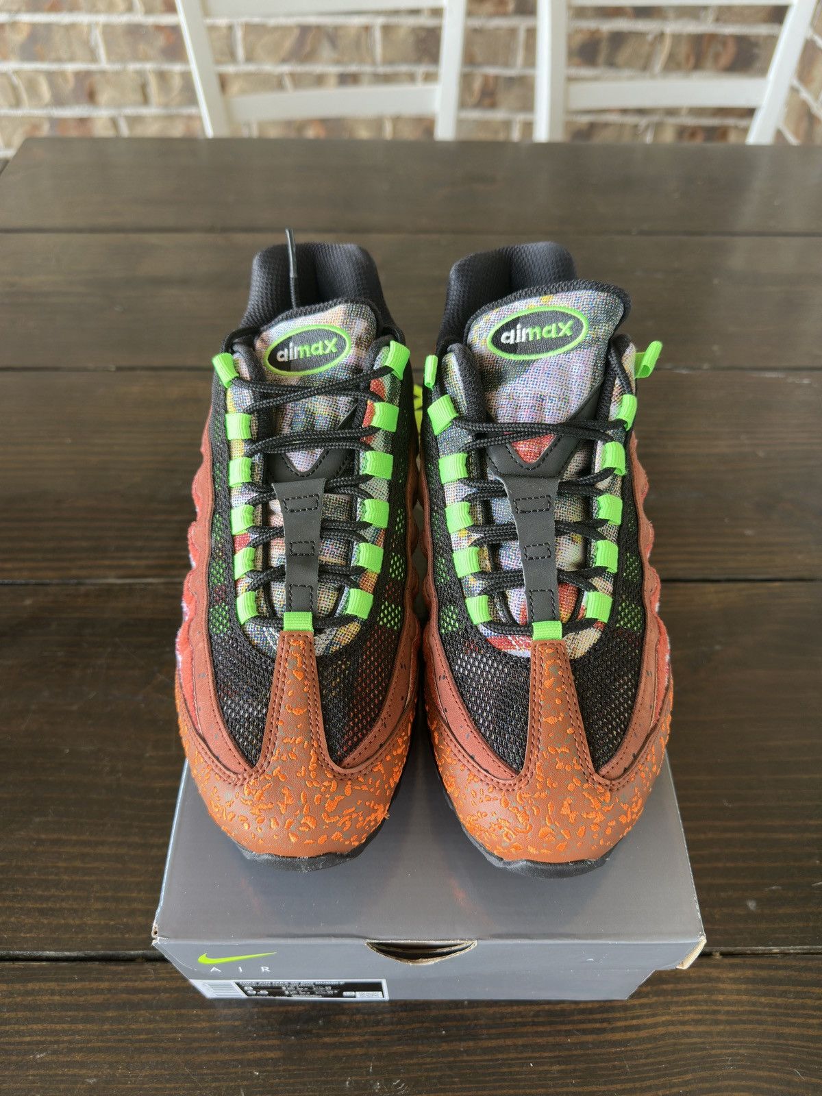 Nike Nike Air Max 95 Family Reunion City Pack Hong Kong Red Clay Size US 8 / EU 41 - 2 Thumbnail