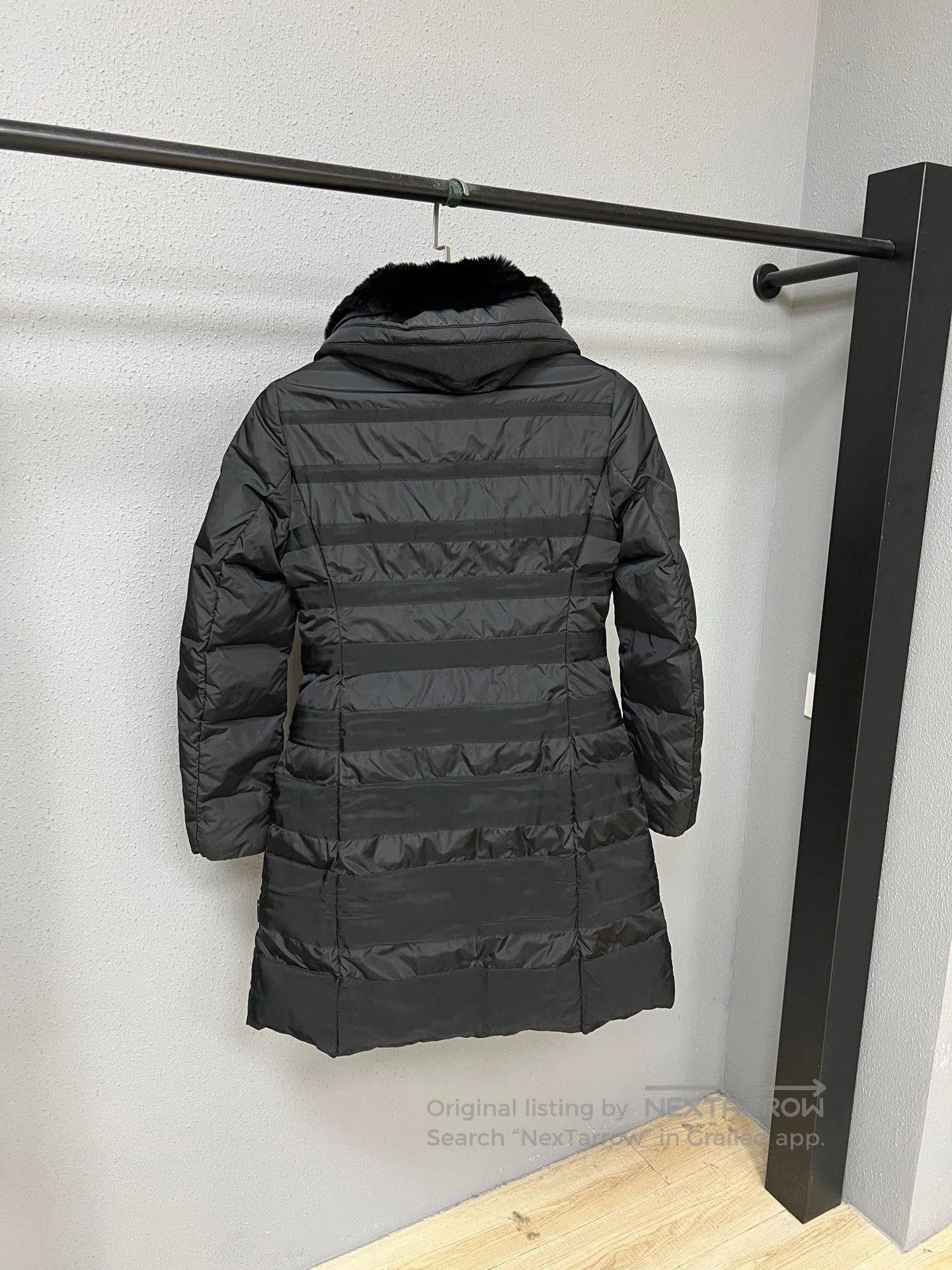 Moncler Moncler Fur Collar Down Jacket. Size M / US 6-8 / IT 42-44 - 2 Thumbnail