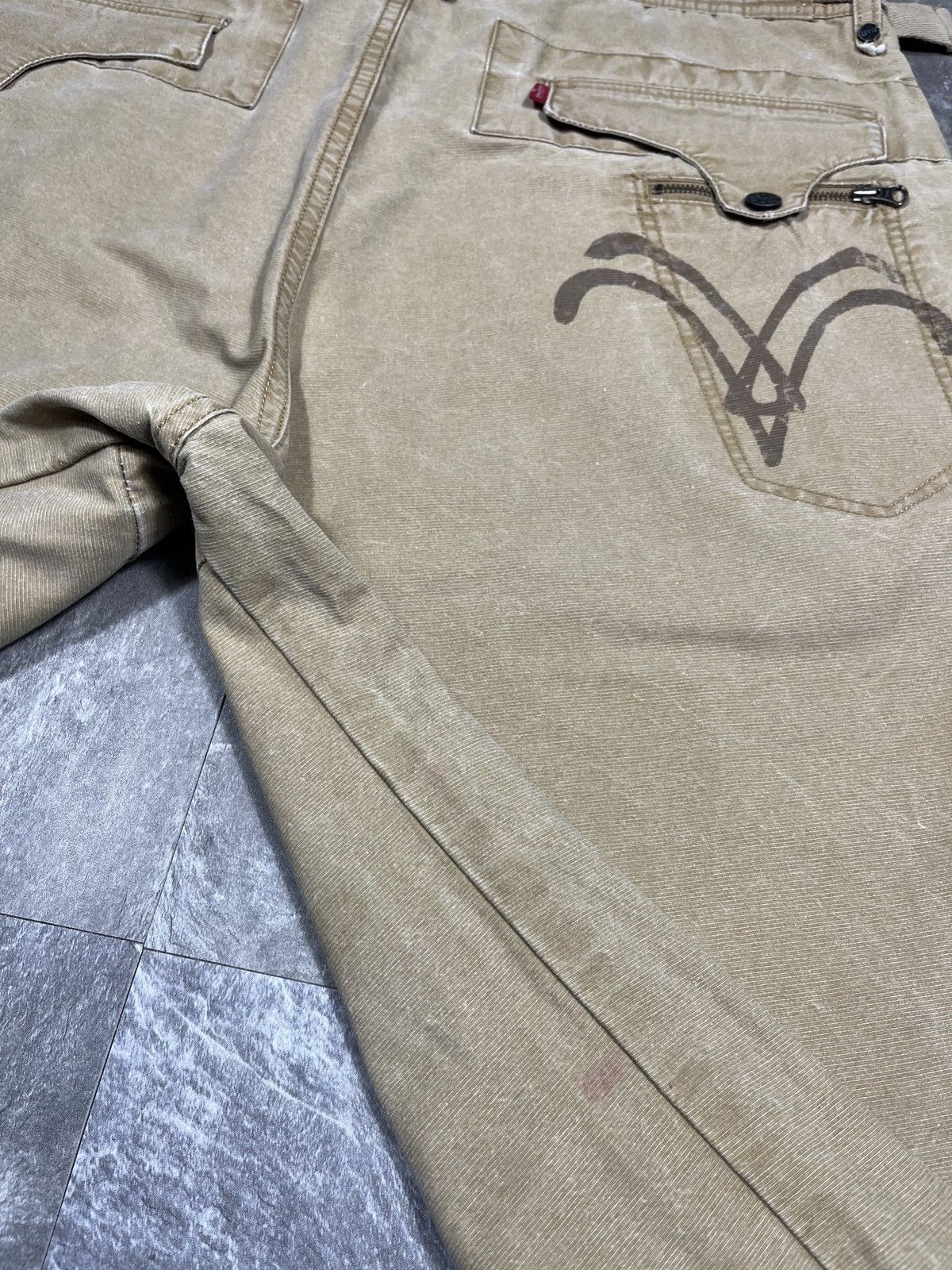 Levi's Levi’s Vintage Rare Beige Cargo Shorts Size 34 Size US 34 / EU 50 - 8 Thumbnail