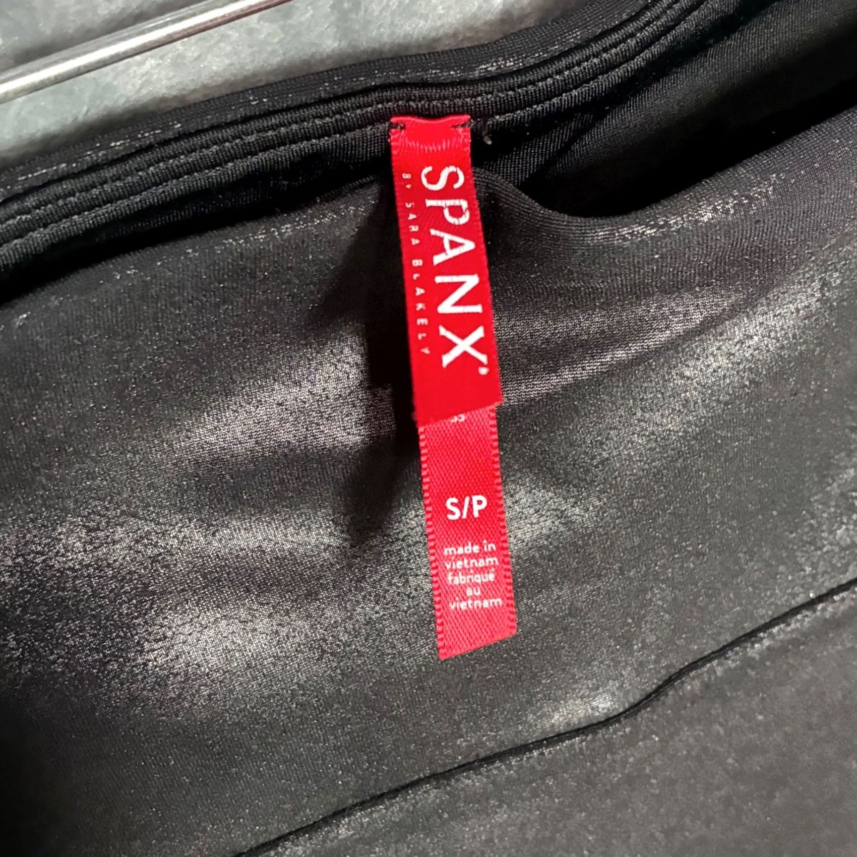 Spanx SPANX Faux Leather Moto Leggings Black High Waist Women's S Leggings Size 28" / US 6 / IT 42 - 7 Thumbnail
