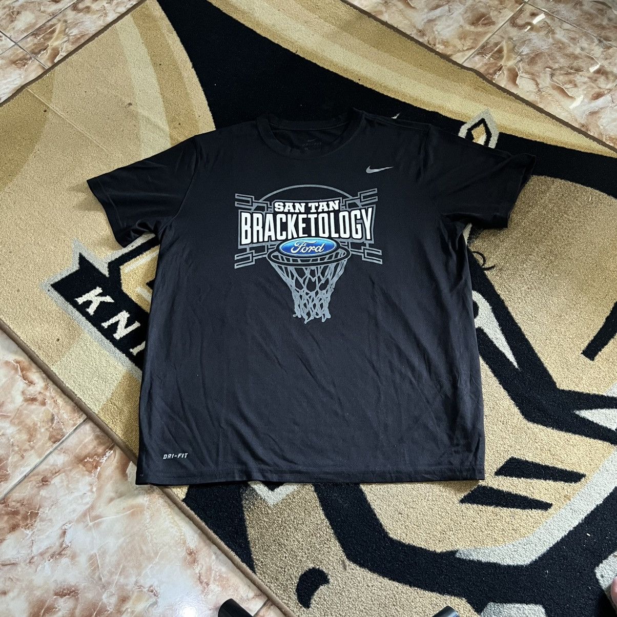 Nike Short Slevee Ford Nike San Tan Bracketology 🖤 Size US L / EU 52-54 / 3 - 2 Thumbnail