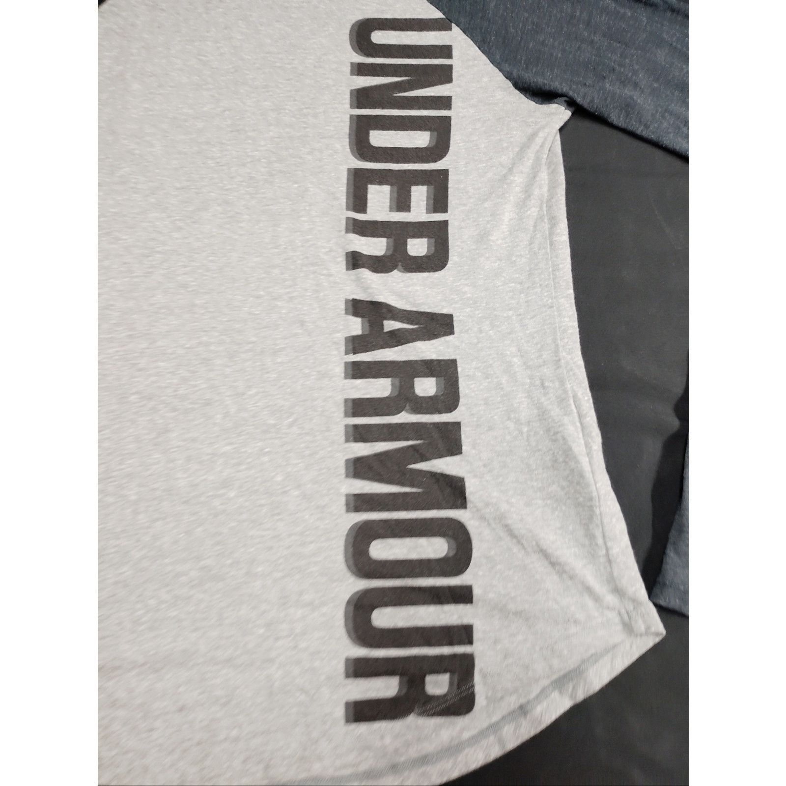 Under Armour Under Armour Light Gray w Navy Raglan Sleeves Long-Sleeve Size M / US 6-8 / IT 42-44 - 2 Thumbnail
