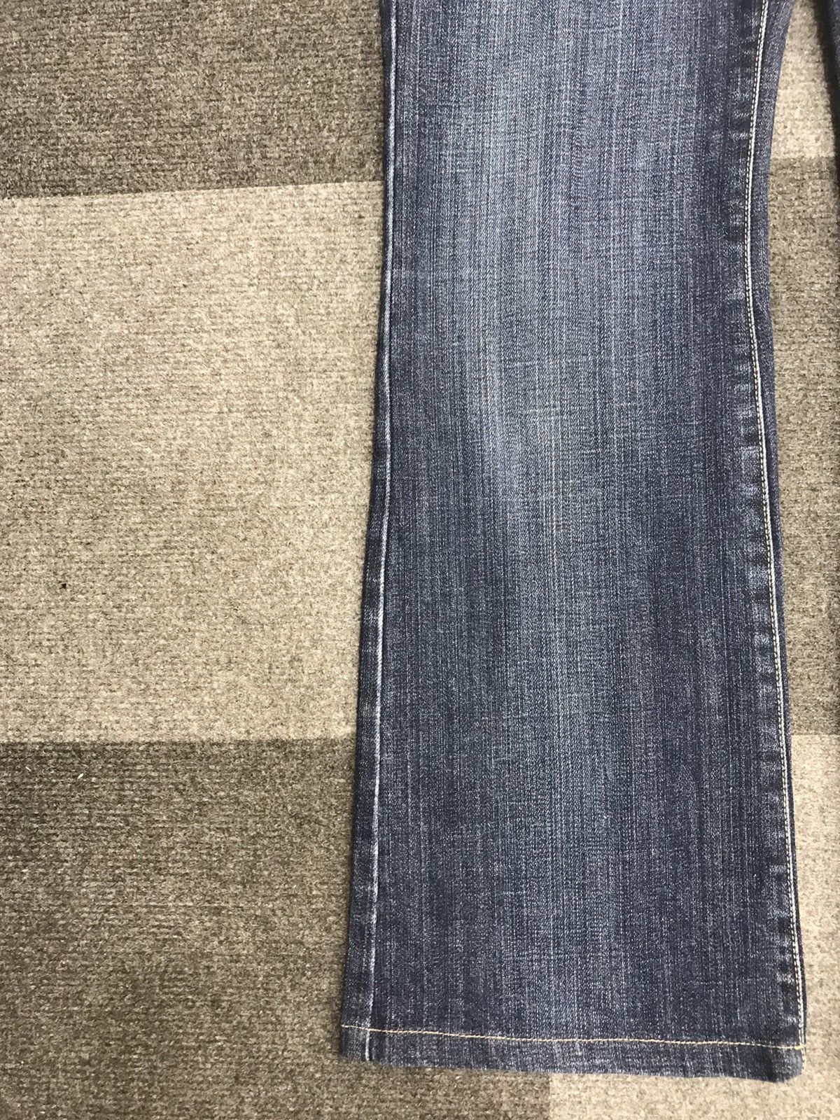 Japanese Brand Flare🔥Uniqlo Flare Stretchable Jeans F14 Size US 32 / EU 48 - 7 Thumbnail