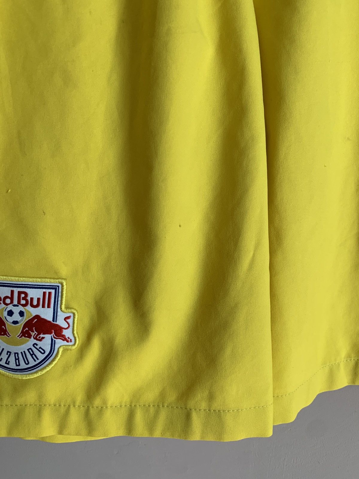 Nike Red Bull Salzburg Away Football Shorts Nike Soccer Size L Size US 36 / EU 52 - 6 Thumbnail
