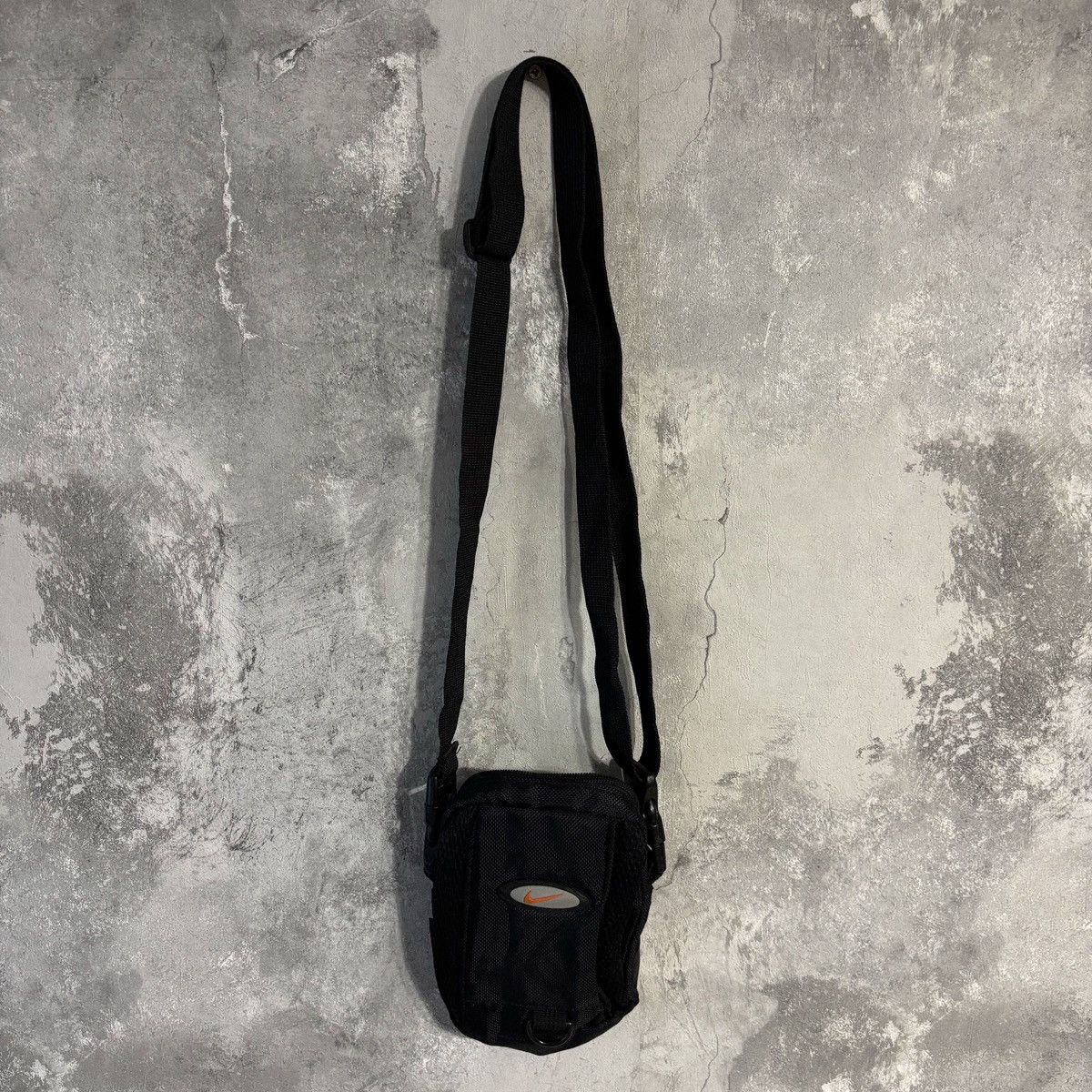 Nike × Vintage Nike Messenger Mini Bag Vintage Size ONE SIZE - 1 Thumbnail