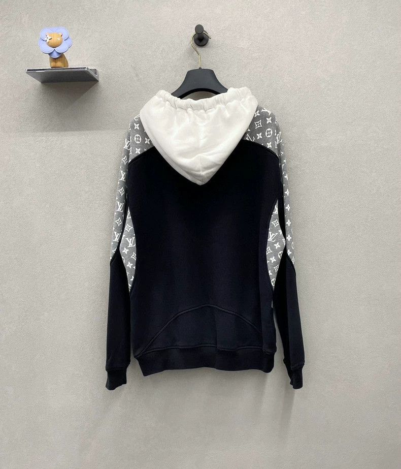 Louis Vuitton Louis Vuitton Color-block logo printed hooded sweatshirt Size US L / EU 52-54 / 3 - 2 Thumbnail