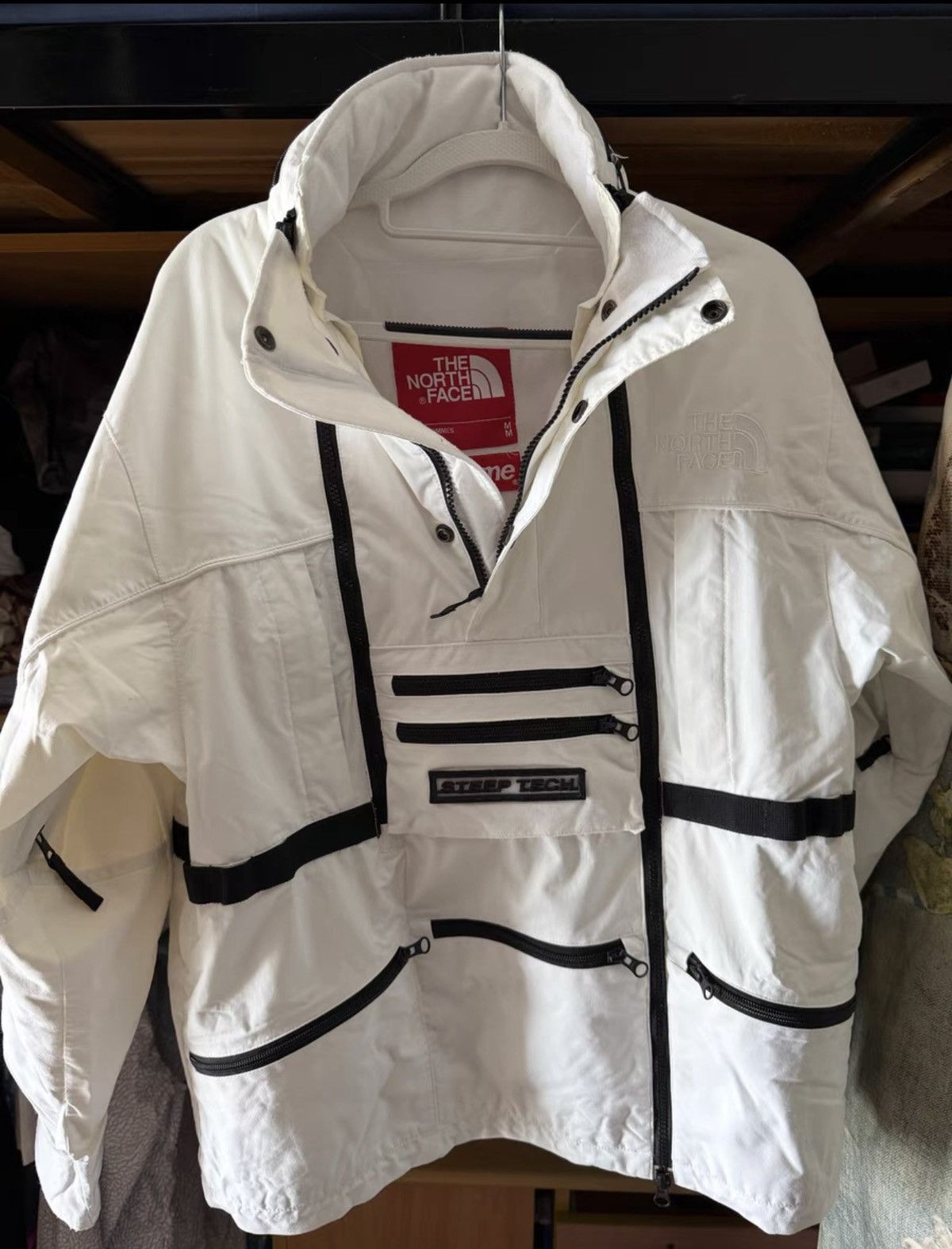 Supreme × The North Face Supreme tnf steep tech white north face hooded jacket Size US M / EU 48-50 / 2 - 1 Thumbnail