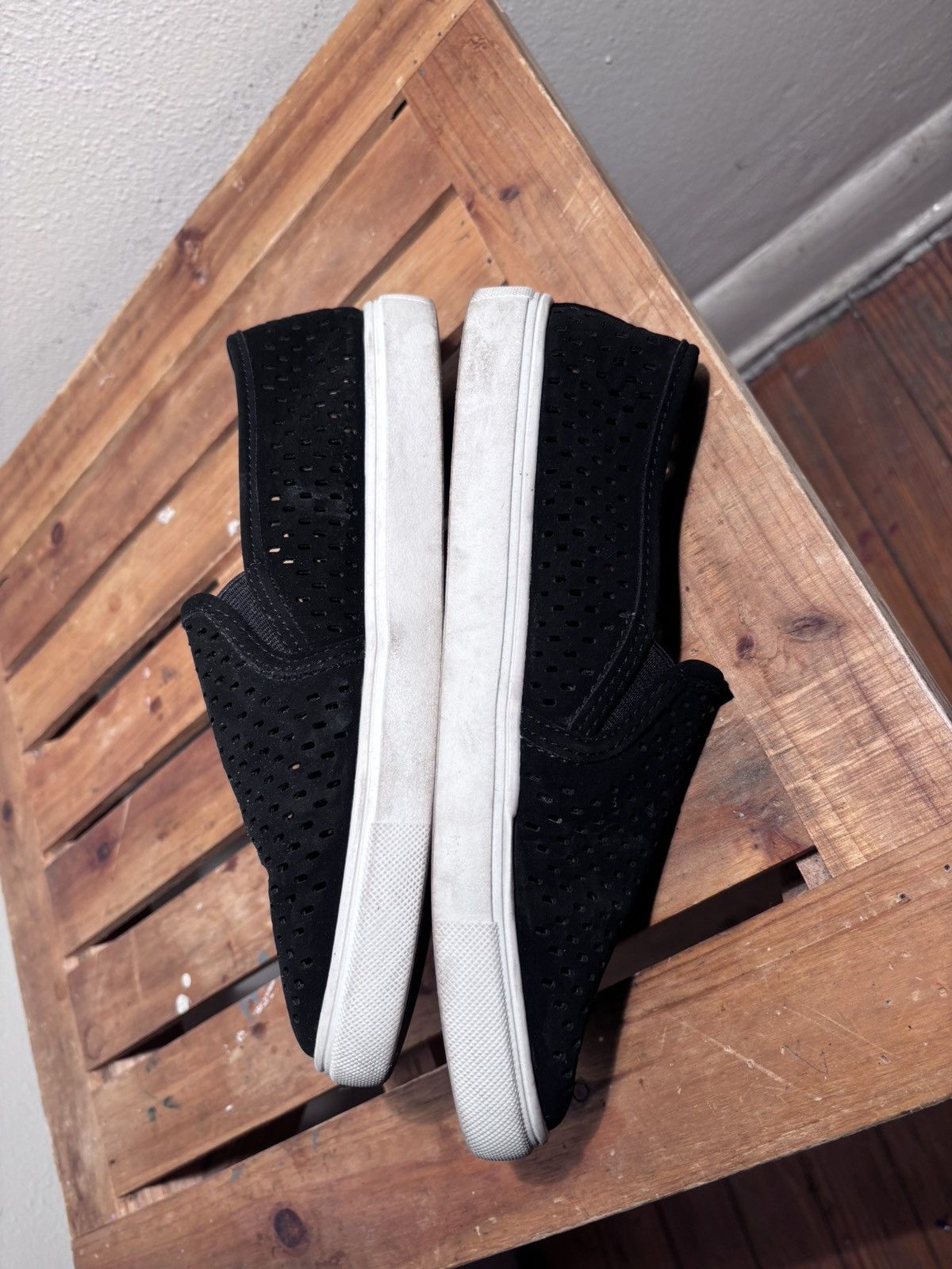 Other Time and Tru Memory Foam Slip On Sneakers Size US 6 / IT 36 - 6 Thumbnail