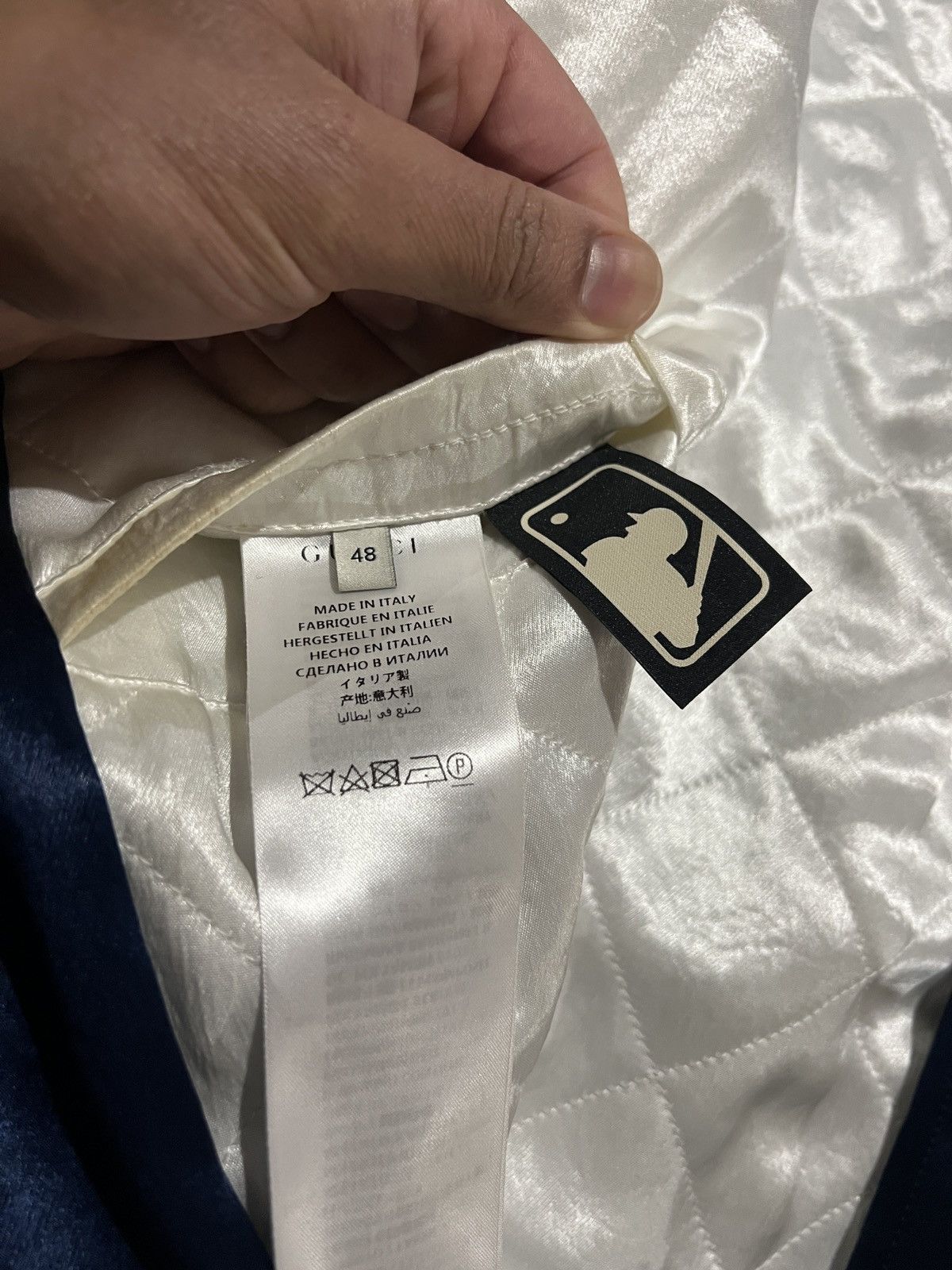 Gucci × New York Yankees Gucci NY Yankees silk bomber Size US M / EU 48-50 / 2 - 4 Thumbnail
