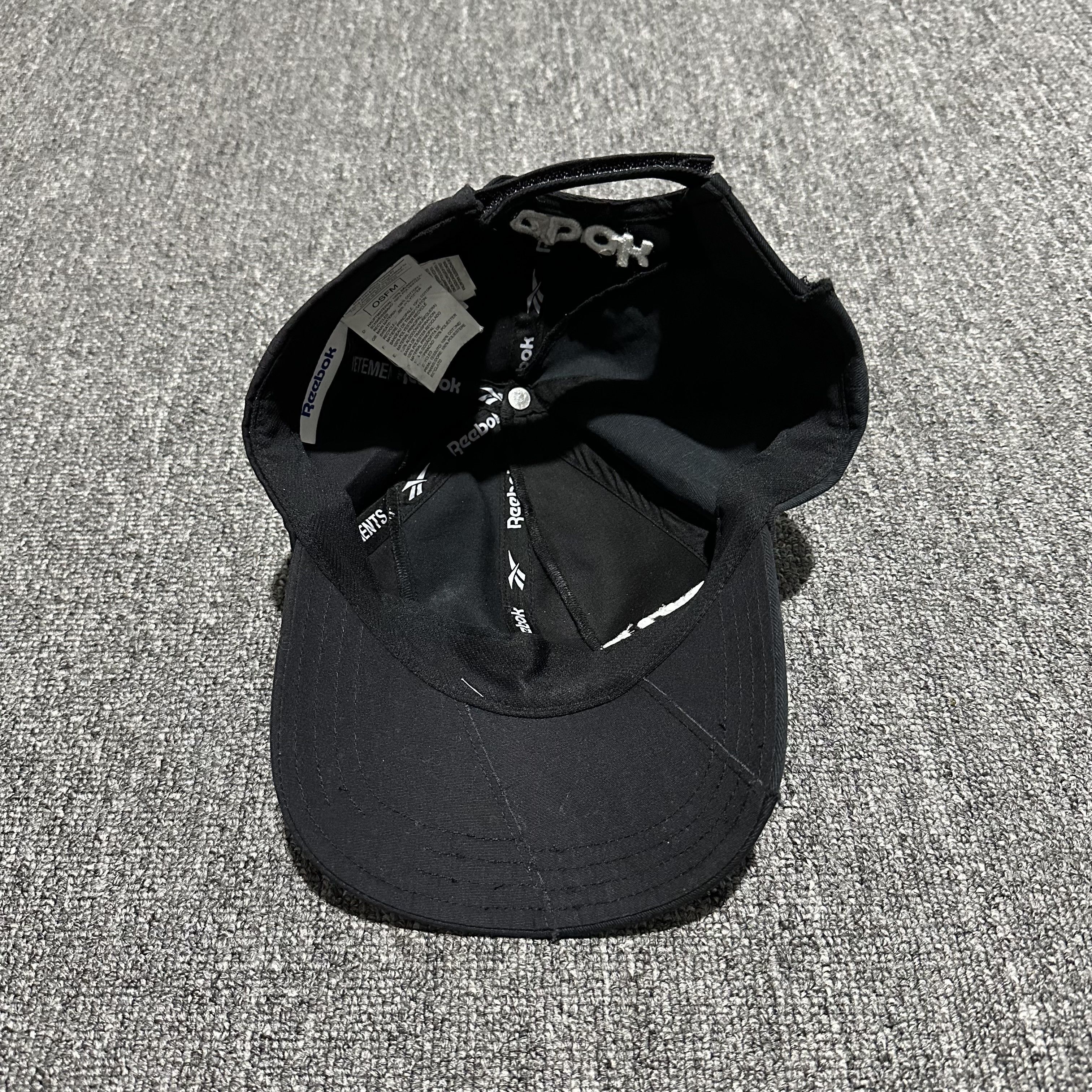 Reebok × Vetements AW17 Runway Vetements Reebok Reconstructed Hat Size ONE SIZE - 6 Thumbnail