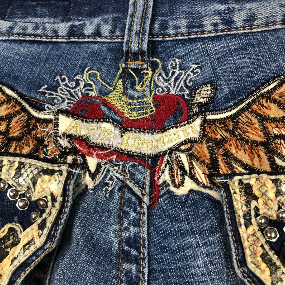 Japanese Brand ARY Denim “Angel Wing” Embroidered Back Graphic Jeans Size 28" / US 6 / IT 42 - 15 Thumbnail