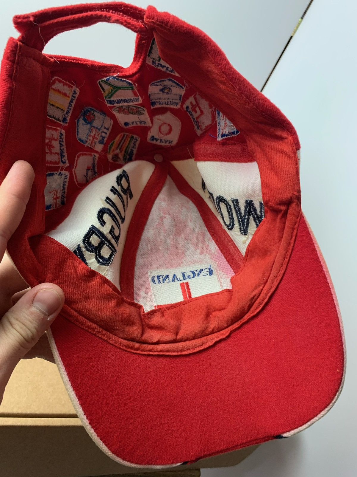 Vintage England interesting rugby cap Vintage worldwide Size ONE SIZE - 7 Thumbnail