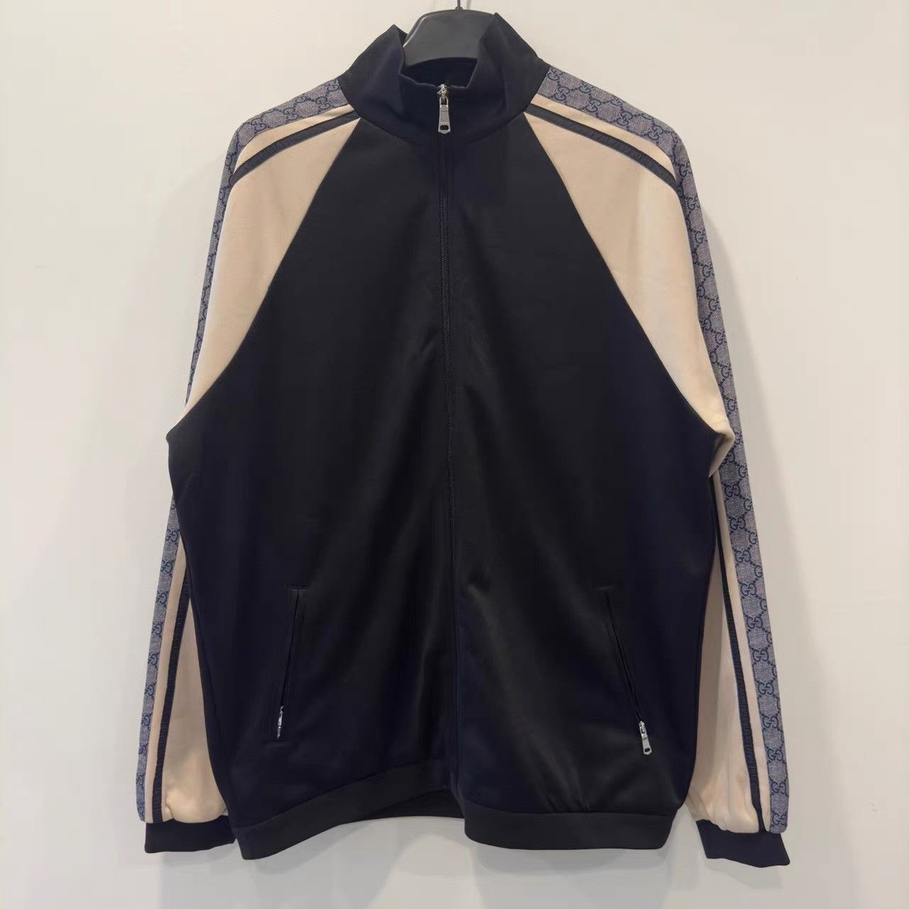 Gucci Gucci Snake Print Track Jacket K28 Size US S / EU 44-46 / 1 - 1 Thumbnail