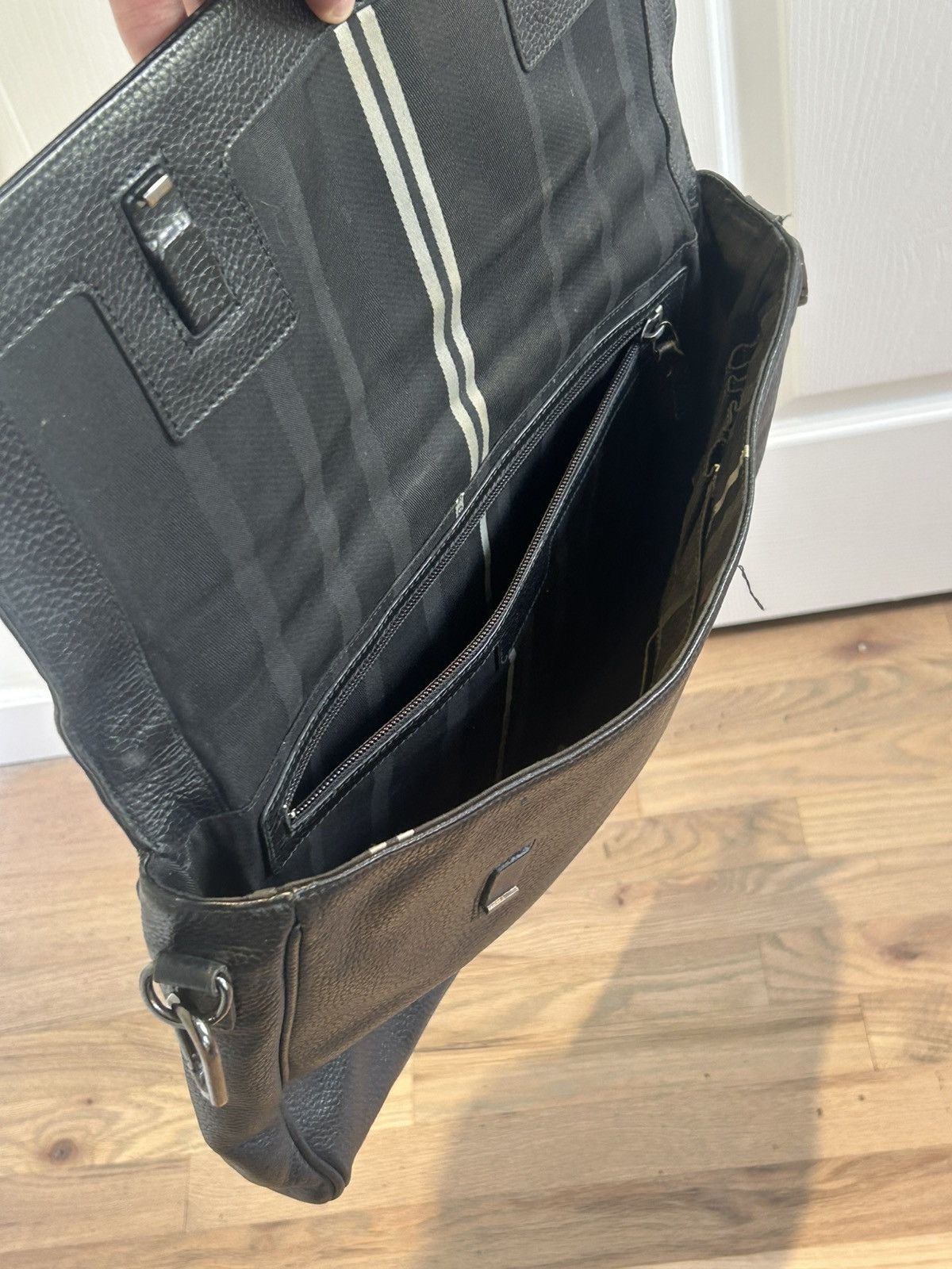 Hugo Boss Hugo Boss Leather Messenger Bag Size ONE SIZE - 3 Thumbnail