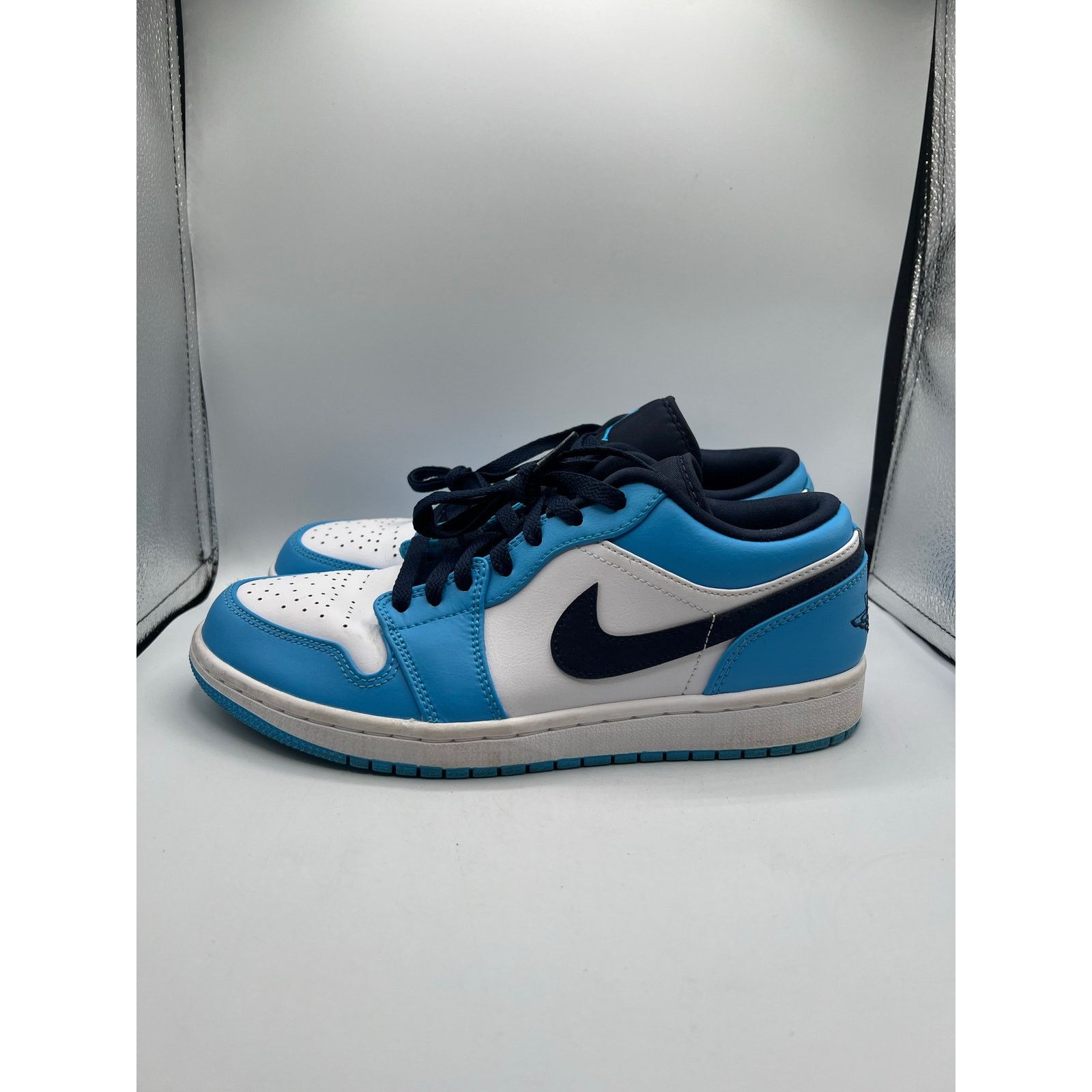 Jordan Brand Air Jordan 1 Low “UNC” size 8 men’s used Size US 8 / EU 41 - 1 Thumbnail